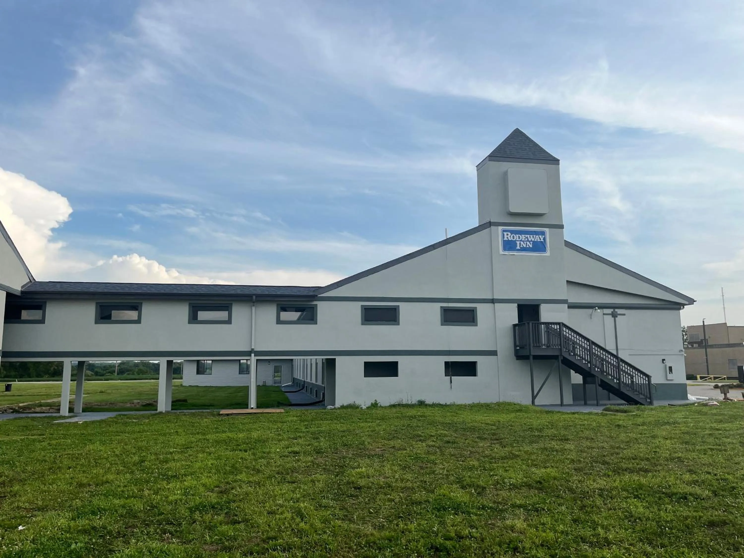 Property building in Rodeway Inn