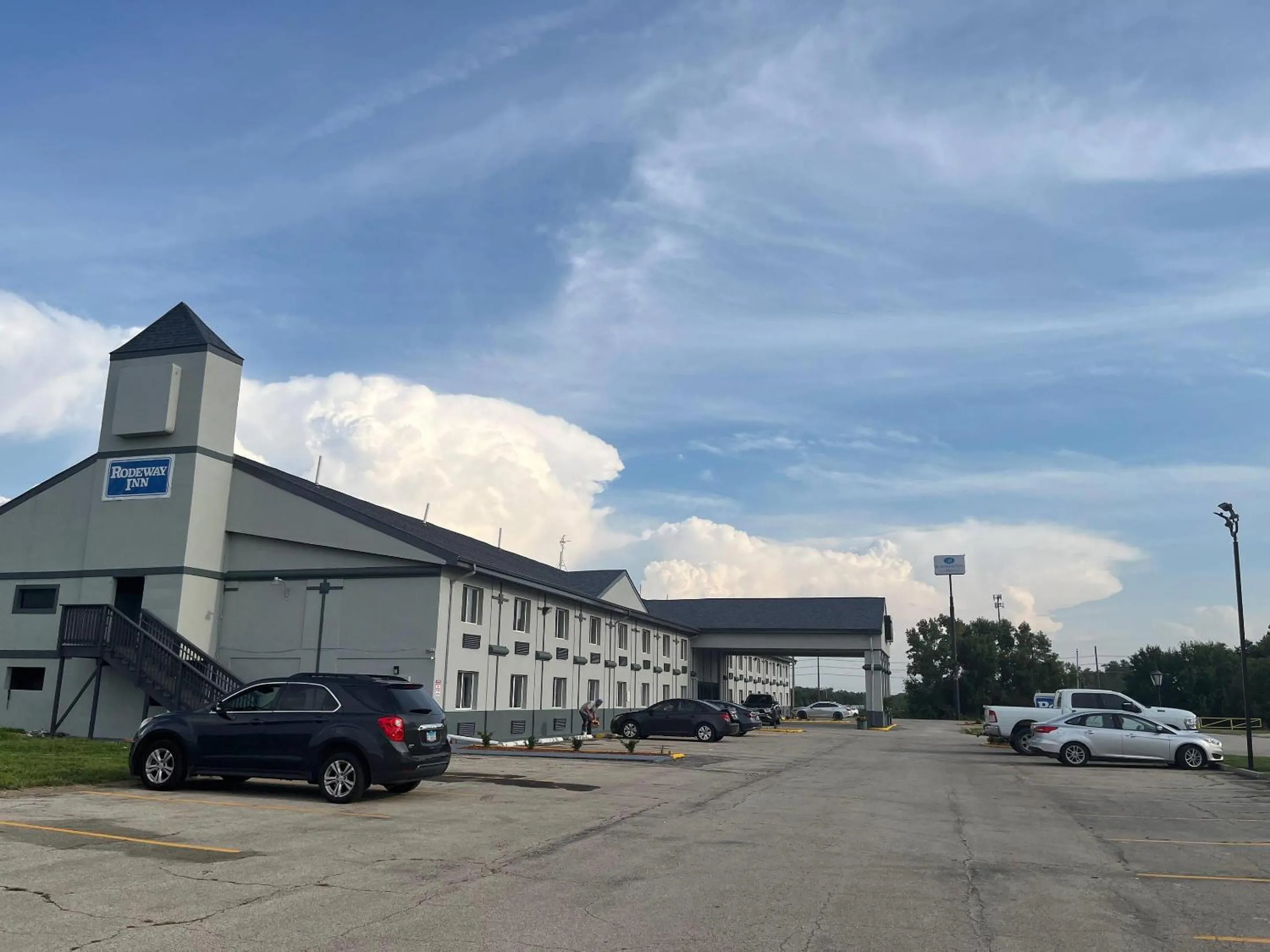 Property building in Rodeway Inn