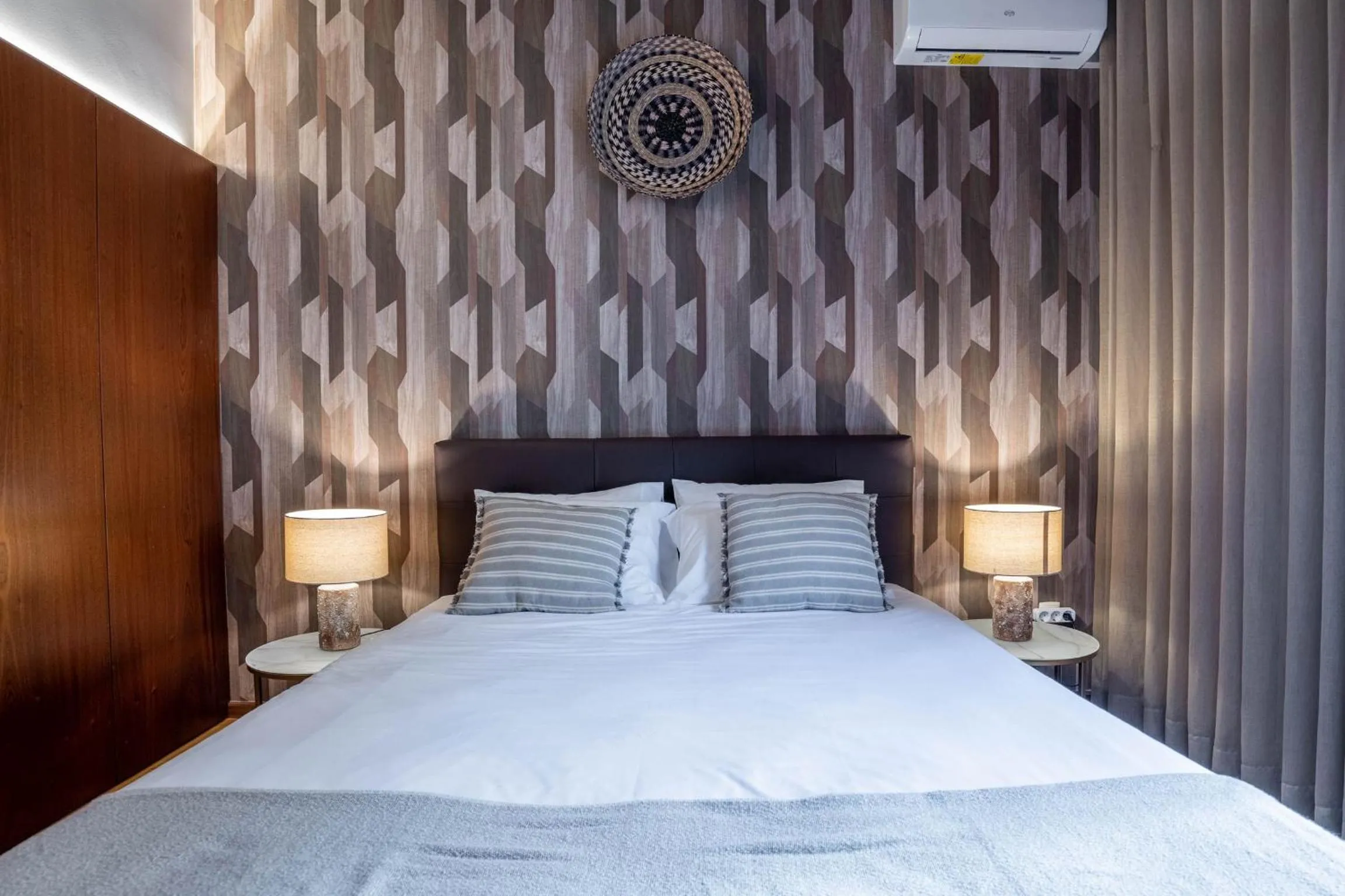 Bed in Firmeza388 Charming Flats - Comfort & Privacy with 2 Bedrooms