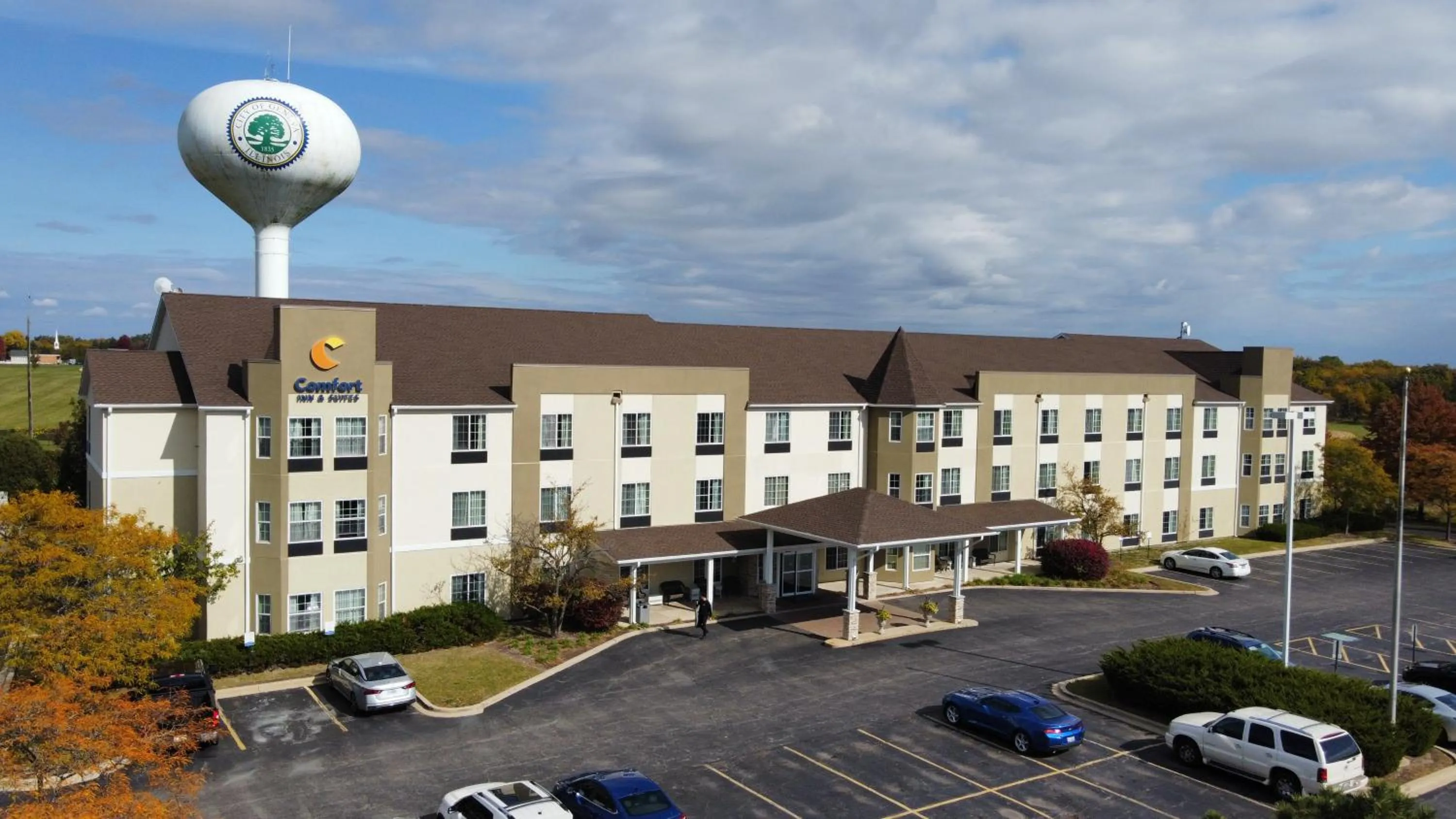 Property building in Comfort Inn & Suites Geneva- West Chicago