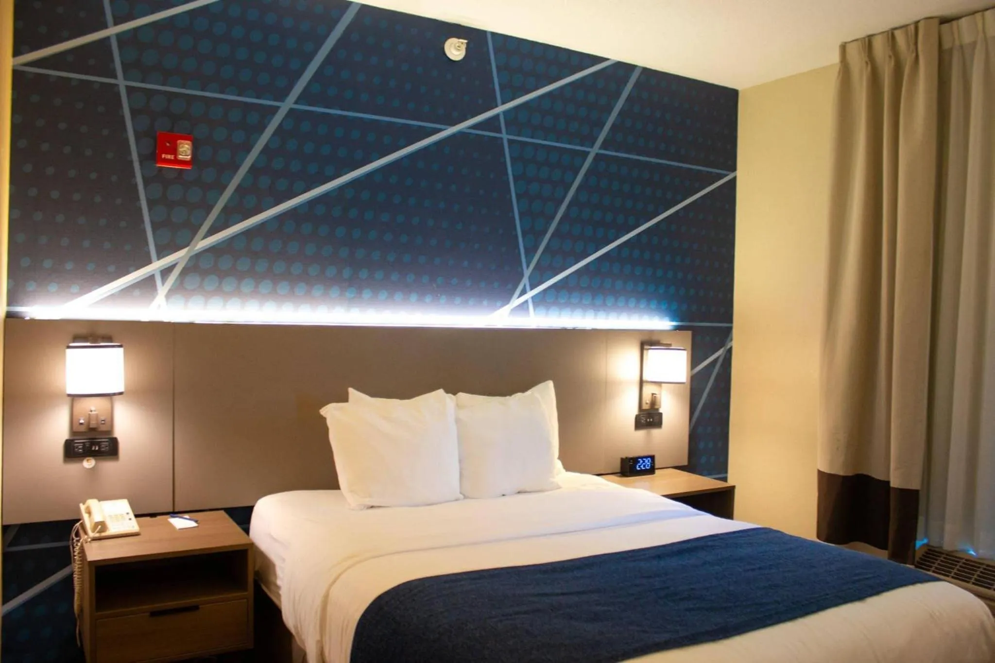 Bedroom, Bed in Comfort Inn & Suites Geneva- West Chicago