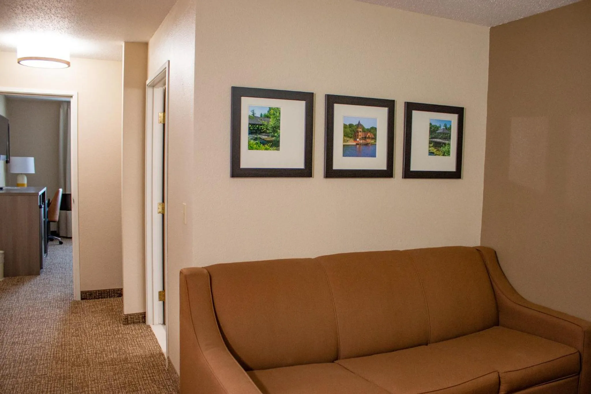 Living room in Comfort Inn & Suites Geneva- West Chicago