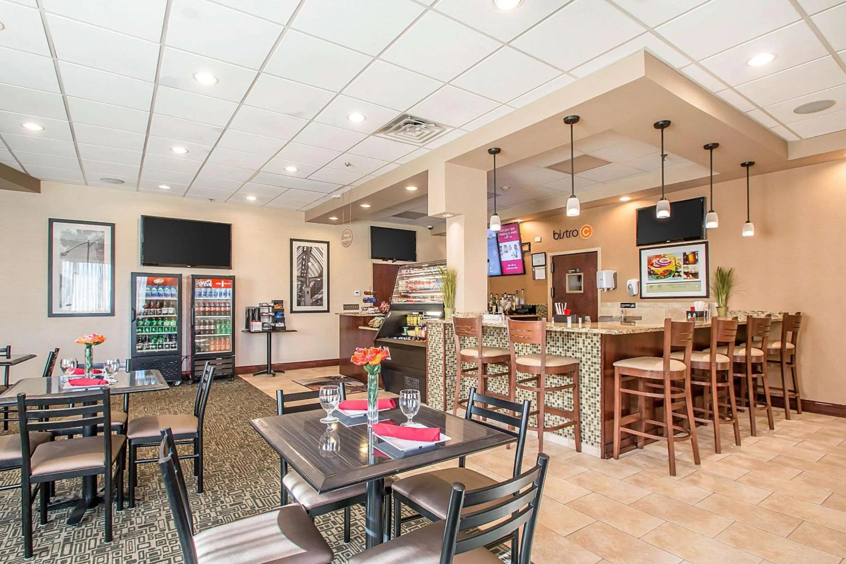 Restaurant/places to eat in Clarion Inn Elmhurst - Oak Brook near I-88, I-290, I-294