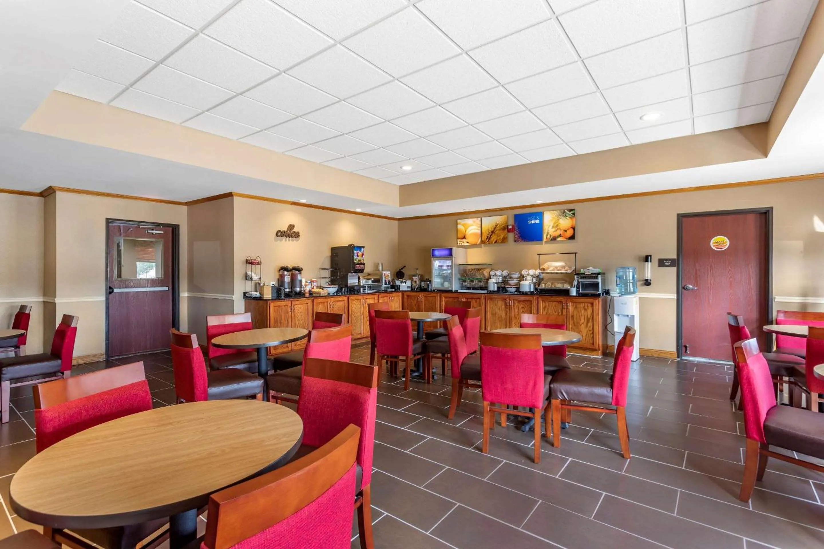 Restaurant/places to eat in Comfort Inn & Suites Carbondale University Area