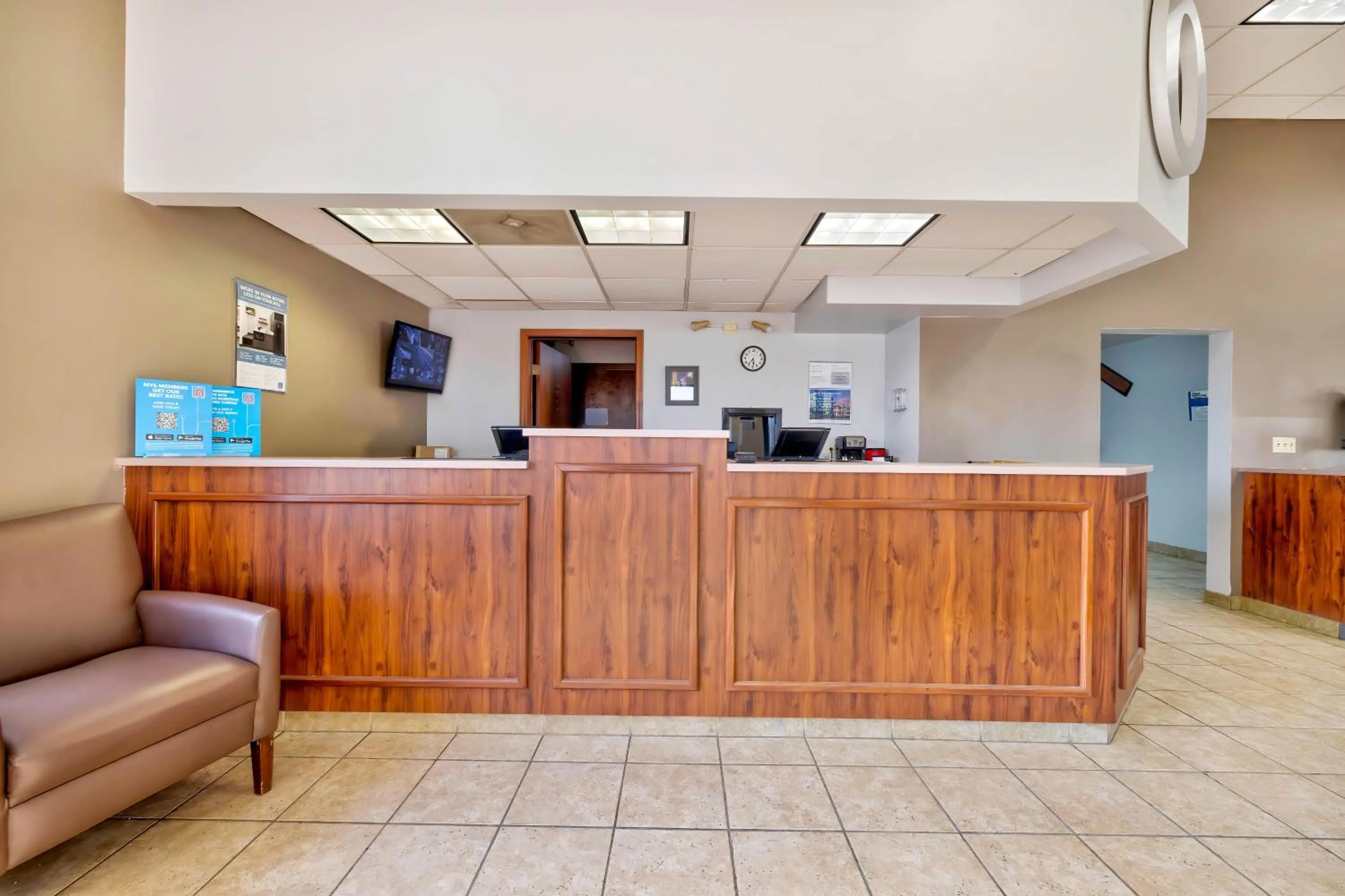 Lobby or reception in Motel 6 Effingham, IL