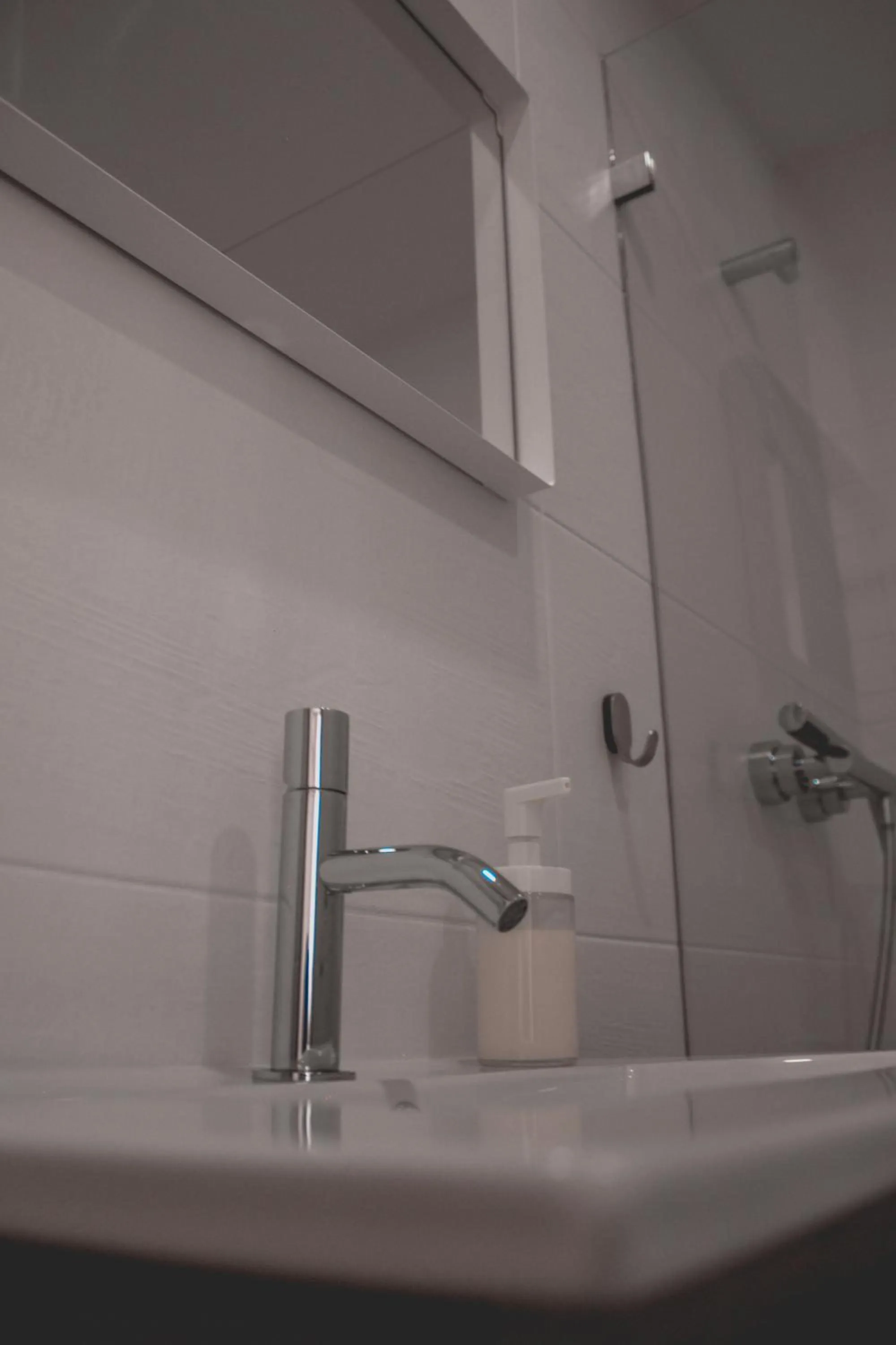 Bathroom in ALMAS ROOMS