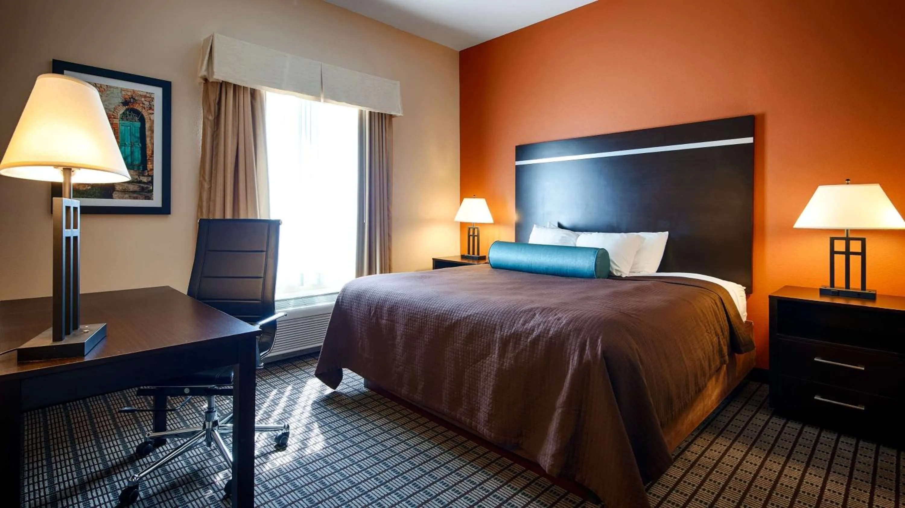 Photo of the whole room, Bed in Best Western Plus Pontoon Beach