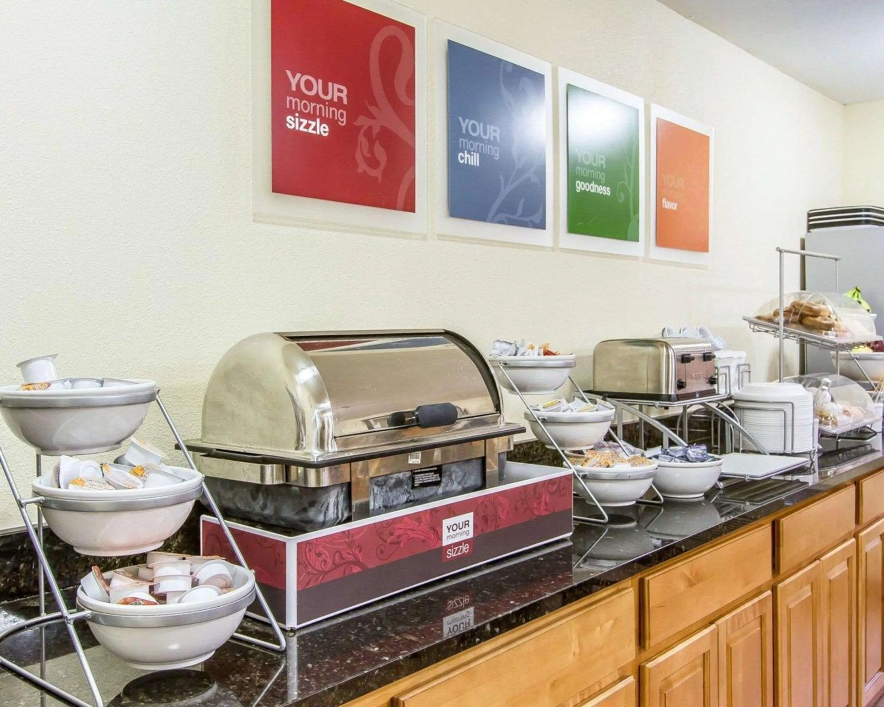 Restaurant/places to eat in Quality Inn Macomb near University Area