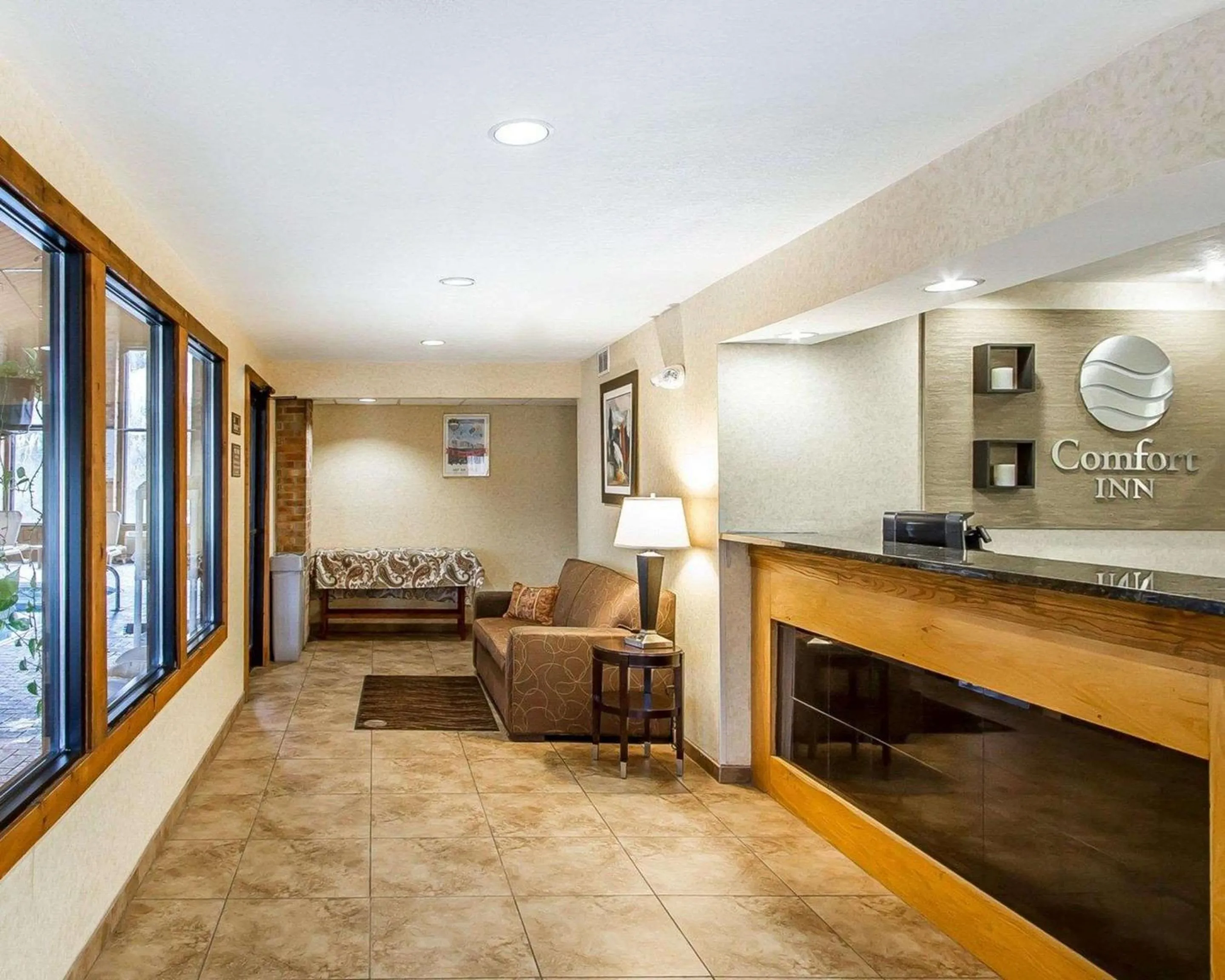 Lobby or reception in Quality Inn Macomb near University Area