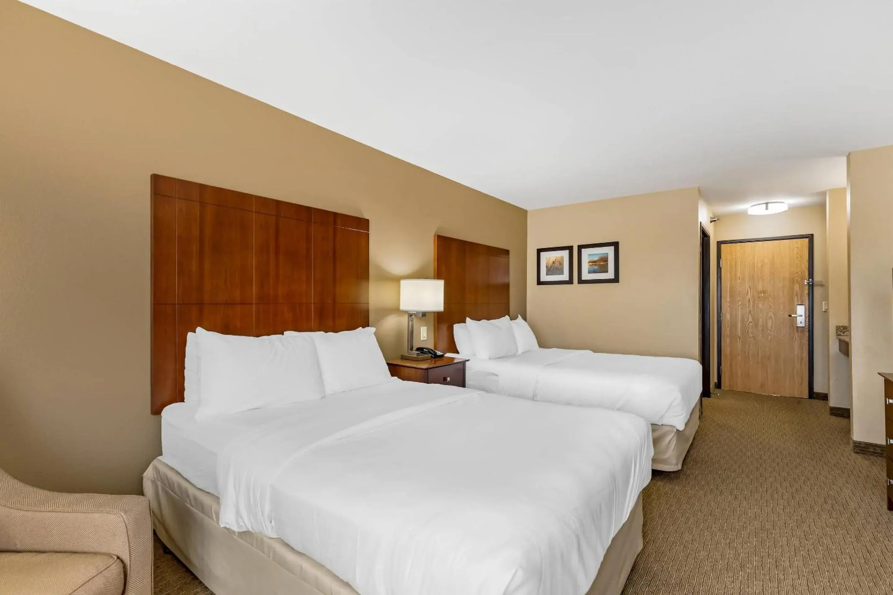 Double Room with Two Double Beds - Non-Smoking in Comfort Inn & Suites East Moline near I-80 Double Room with Two Double Beds - Non-Smoking in Comfort Inn & Suites East Moline near I-80