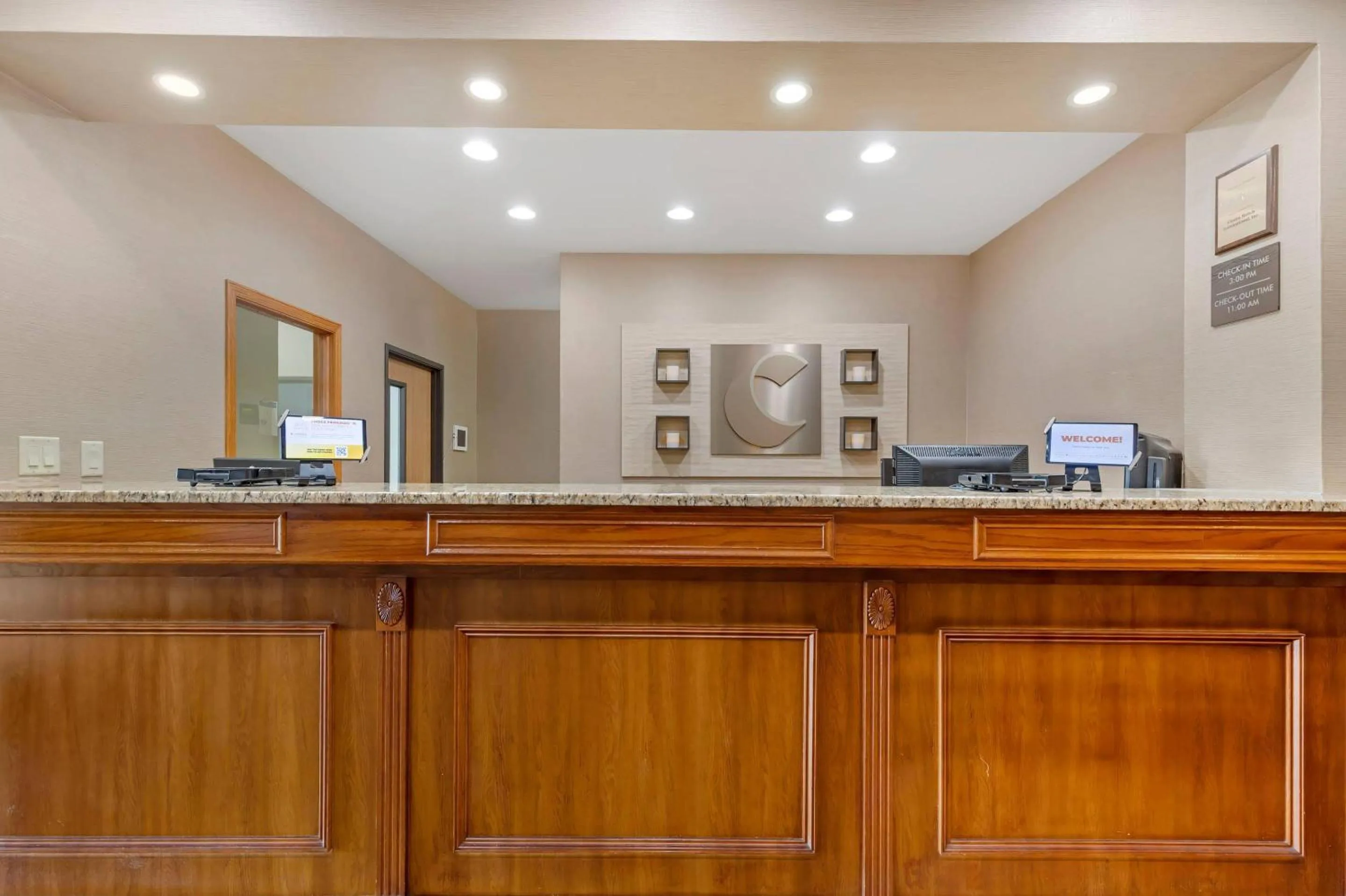 Lobby or reception in Comfort Inn & Suites East Moline near I-80