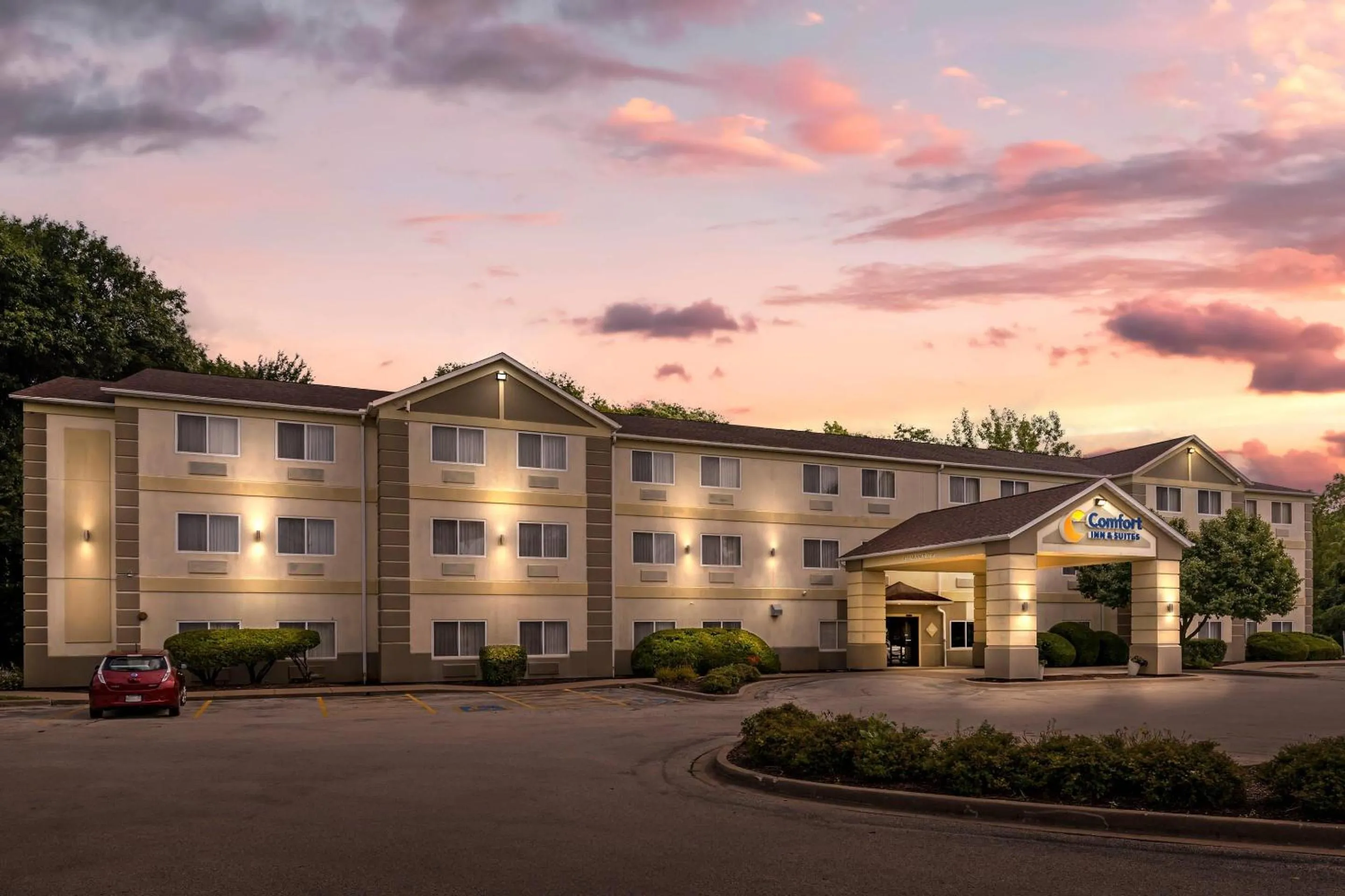 Property building in Comfort Inn & Suites East Moline near I-80