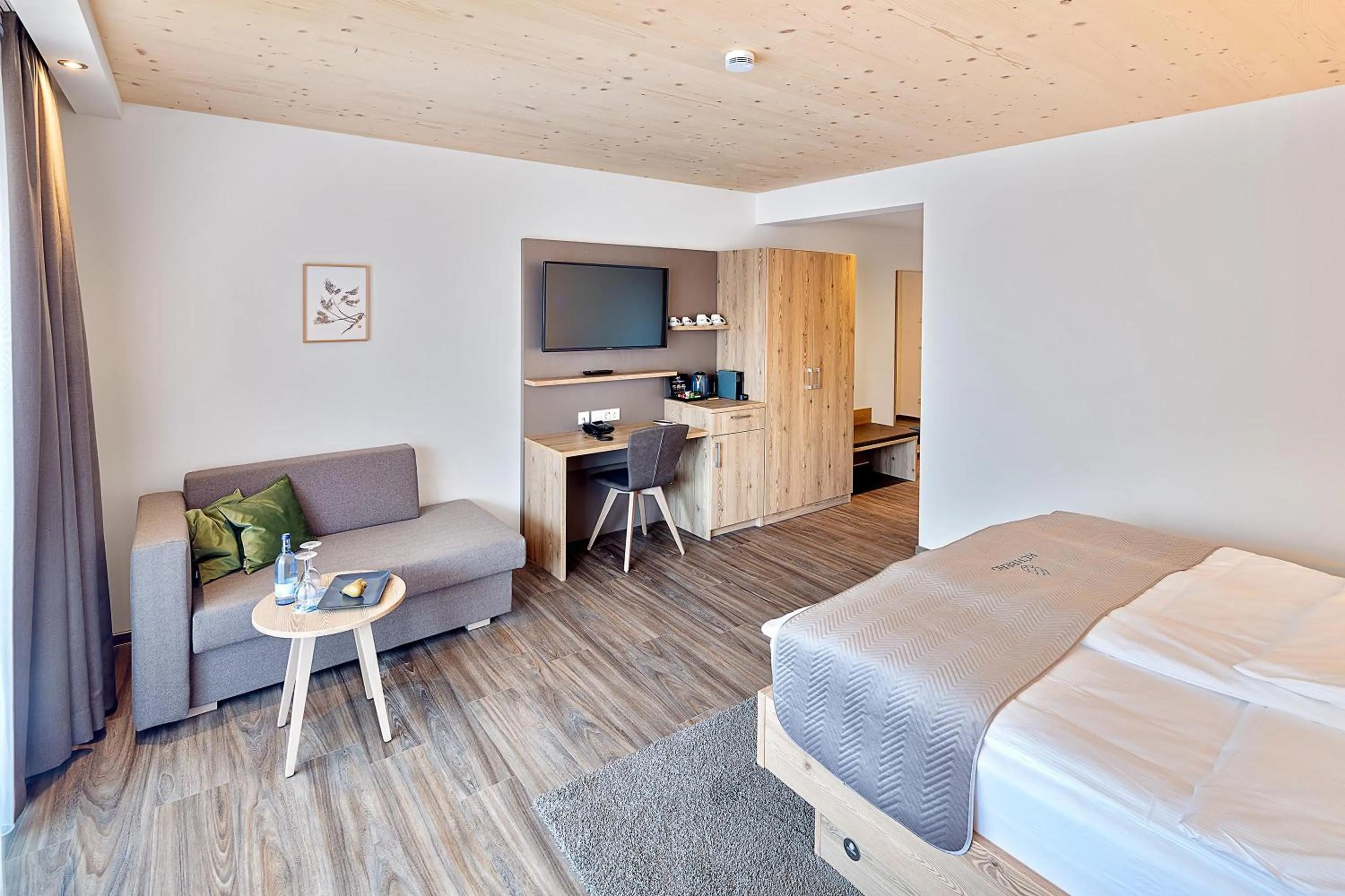 Photo of the whole room, Bed in Hotel Kühberg