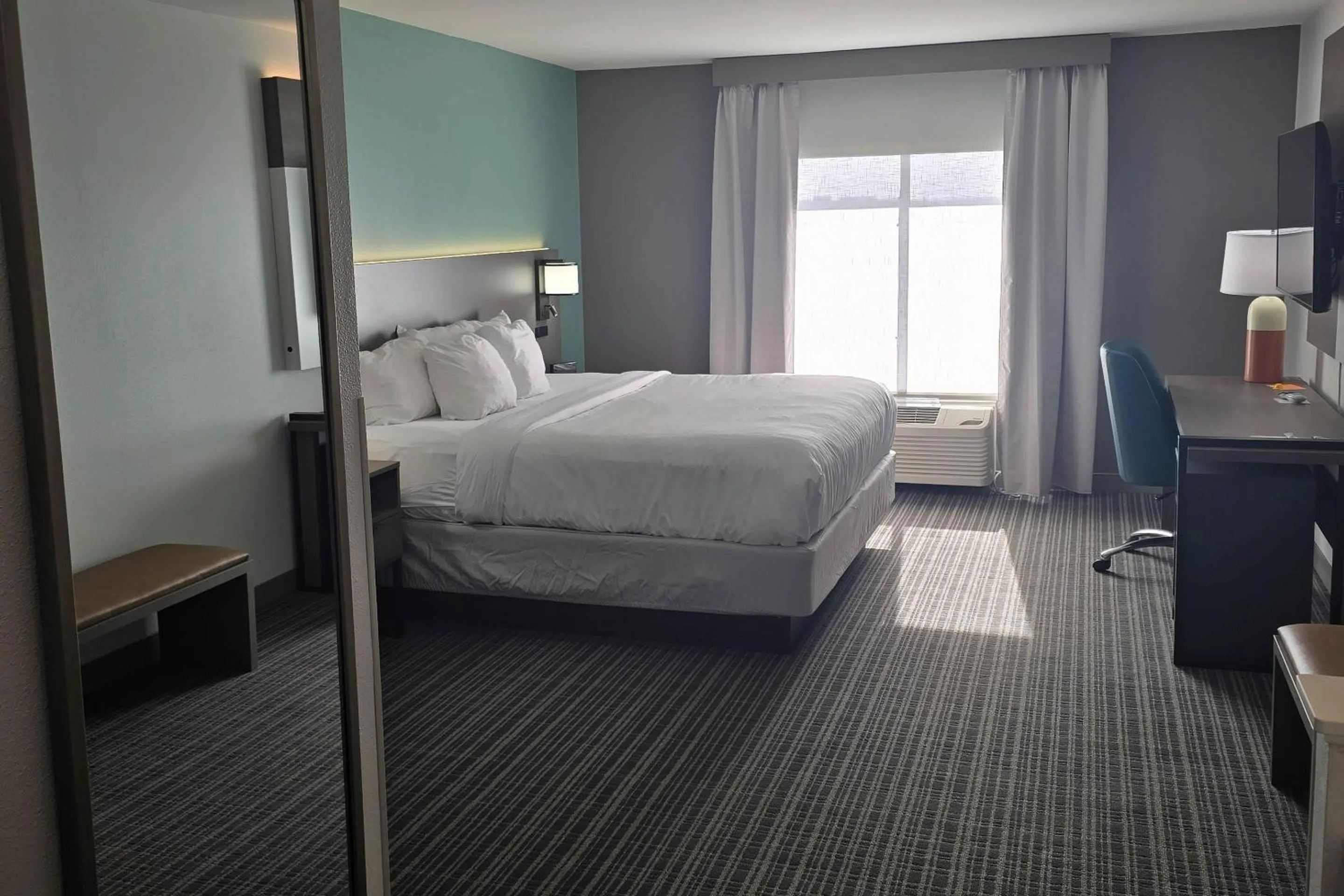 Bedroom, Bed in Comfort Inn & Suites Marion I-57