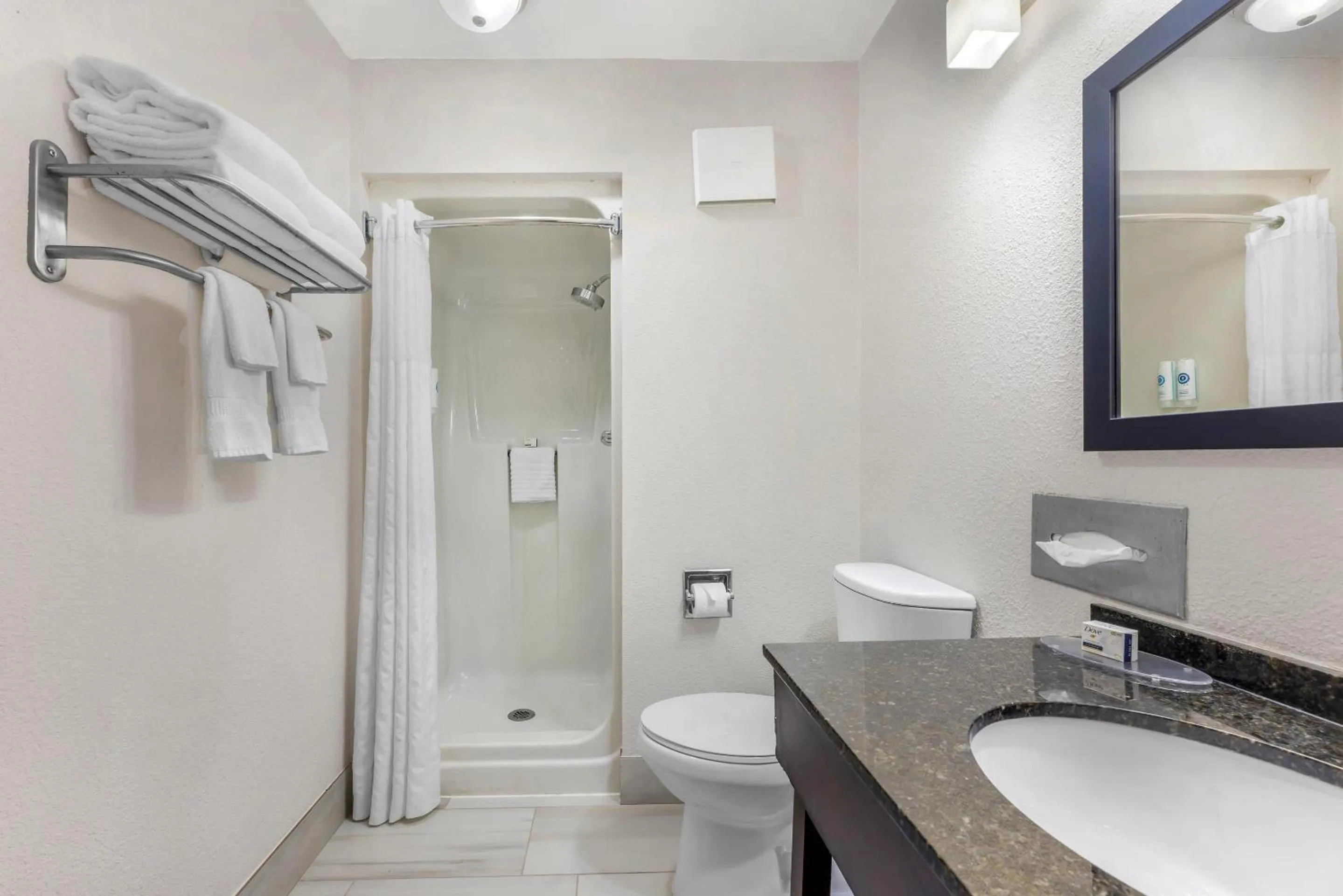 Bathroom in Comfort Inn Bourbonnais near I-57