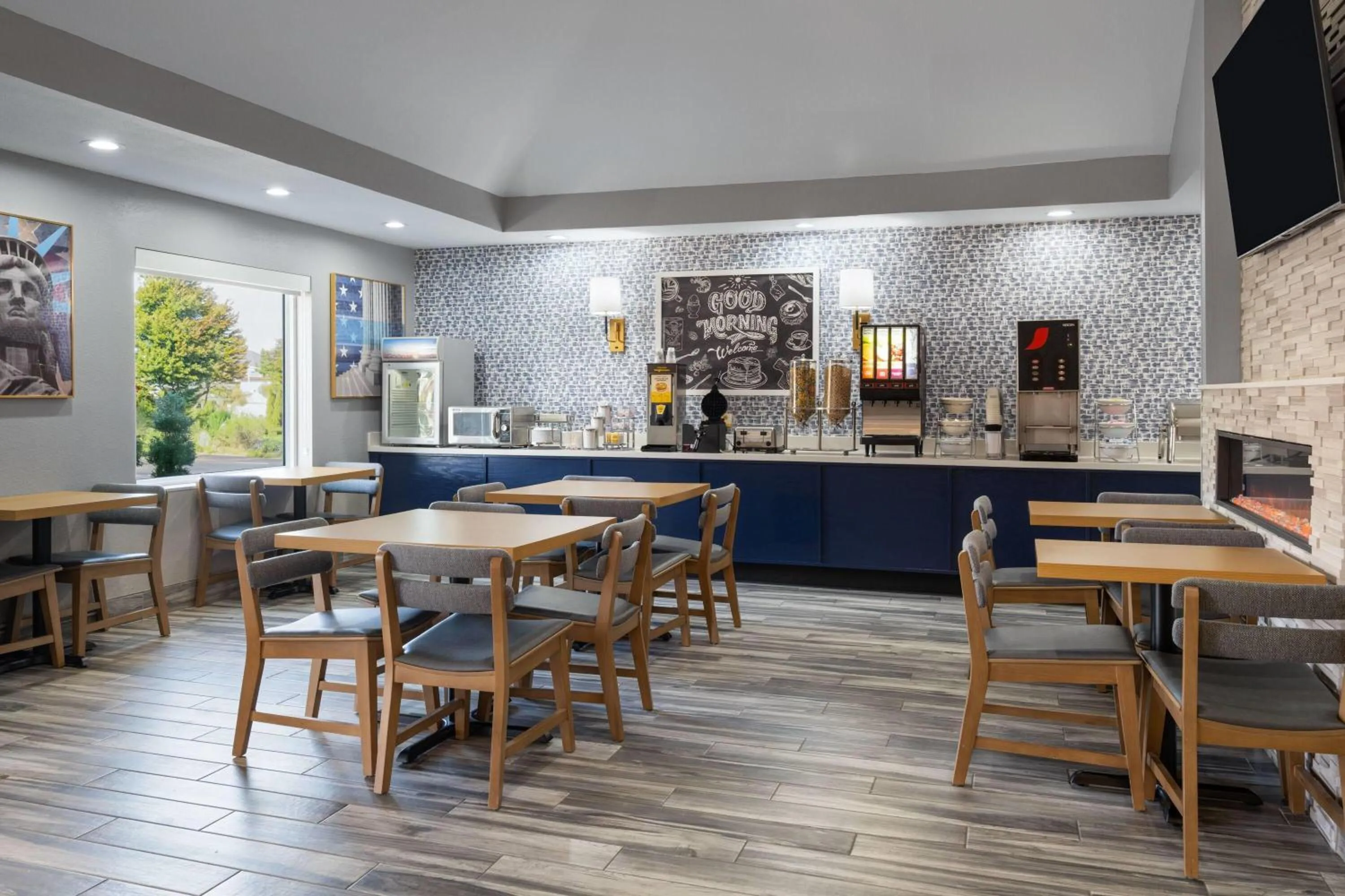 Breakfast in AmericInn by Wyndham Urbana Champaign University Area