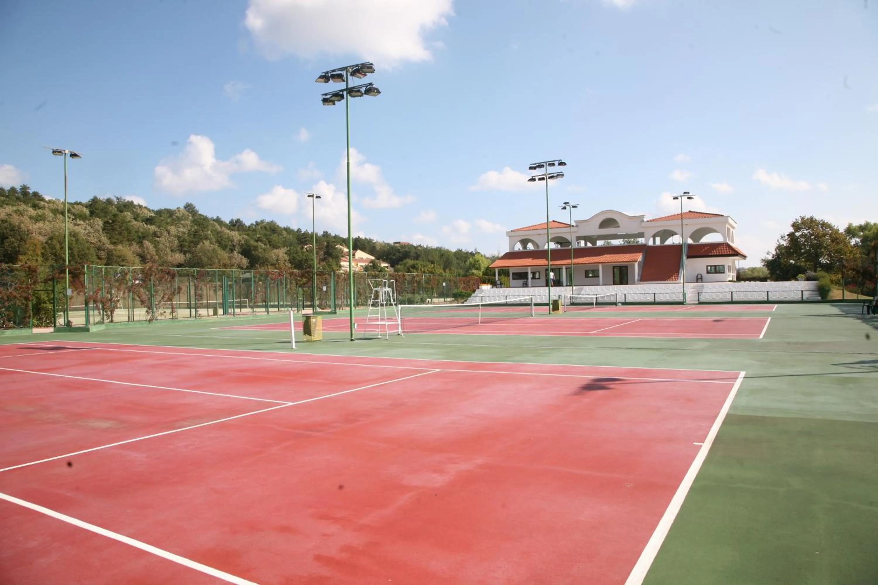 Tennis court in Duni Pelican Hotel - All Inclusive