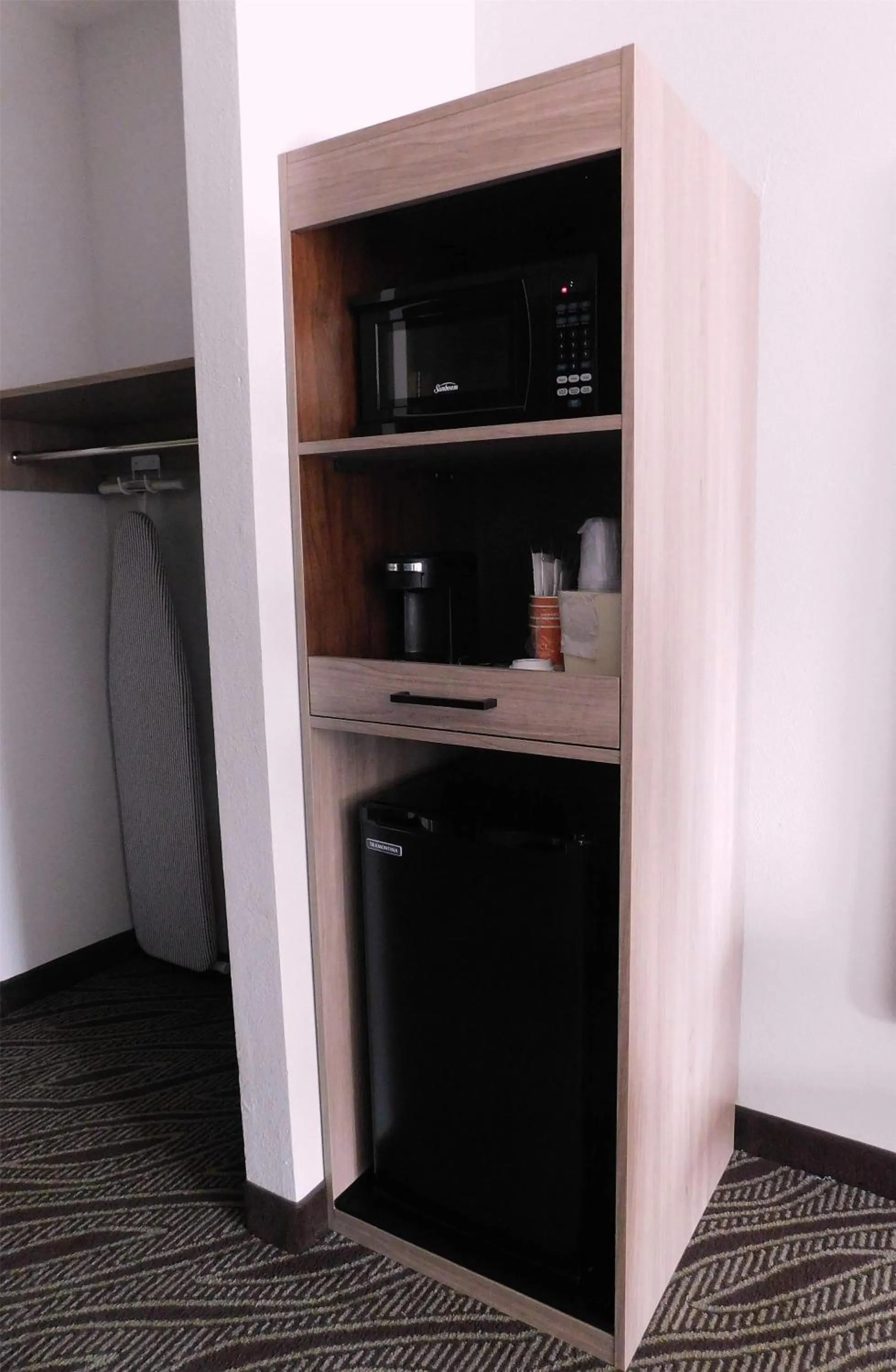 Bedroom in Quality Inn Pontiac