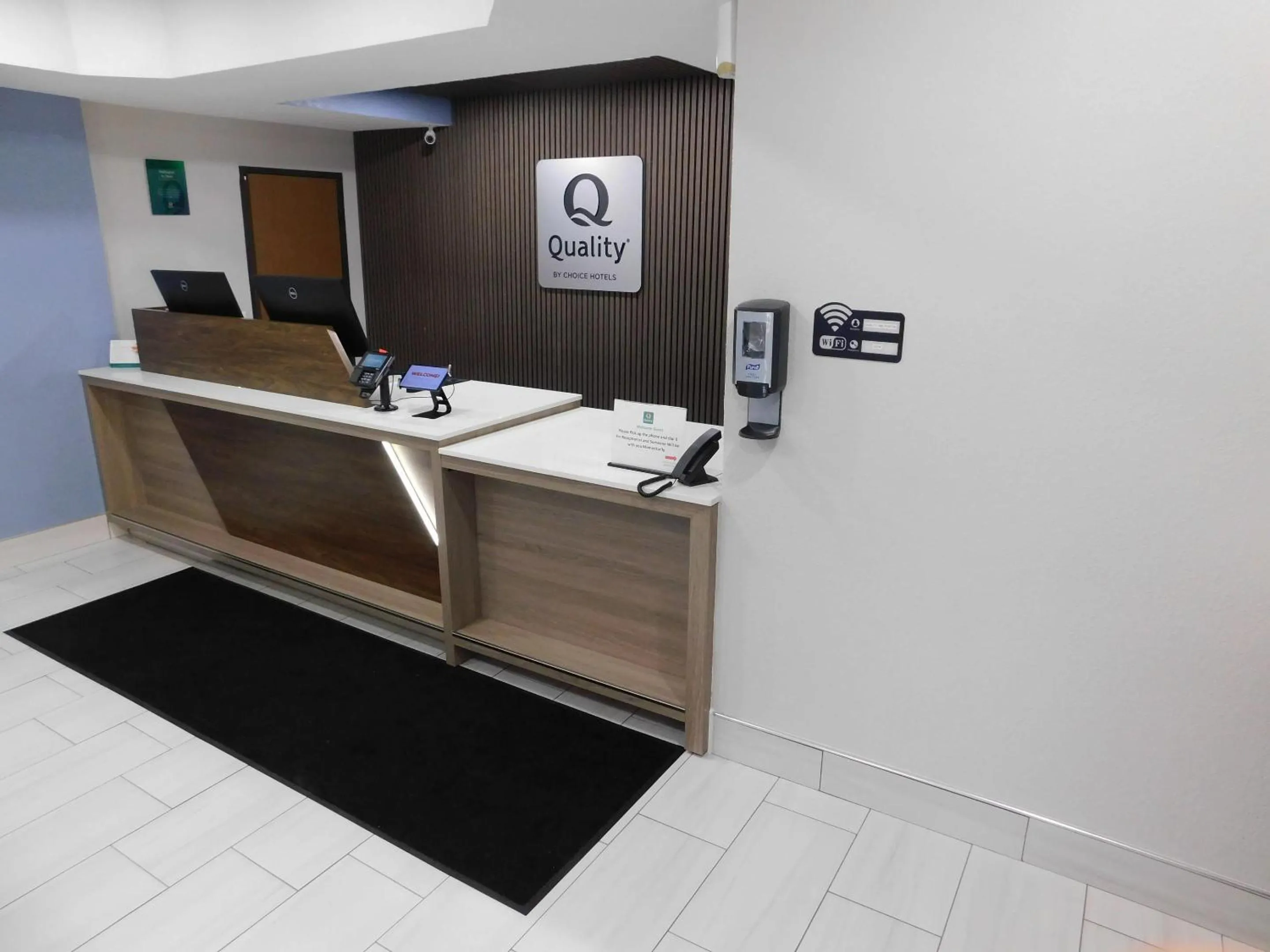 Lobby or reception in Quality Inn Pontiac
