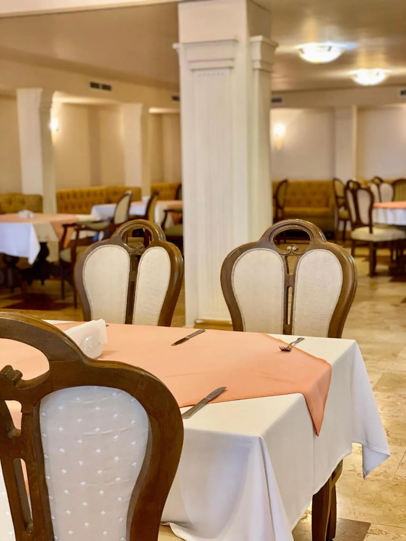 Restaurant/places to eat in Duni Marina Beach Hotel - All Inclusive