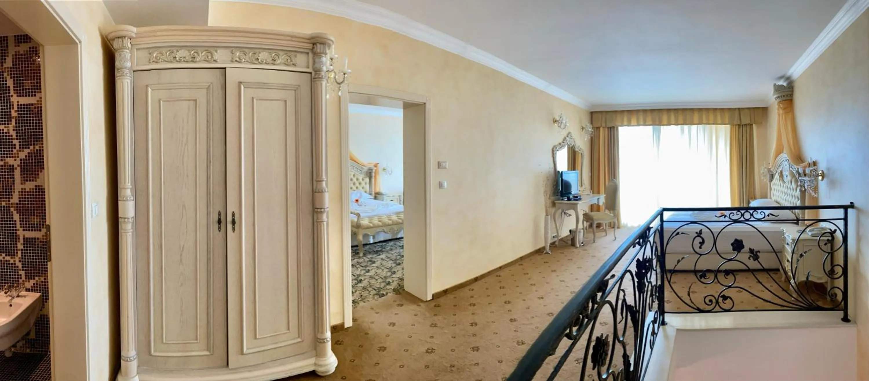 Balcony/Terrace, Bed in Duni Marina Beach Hotel - All Inclusive