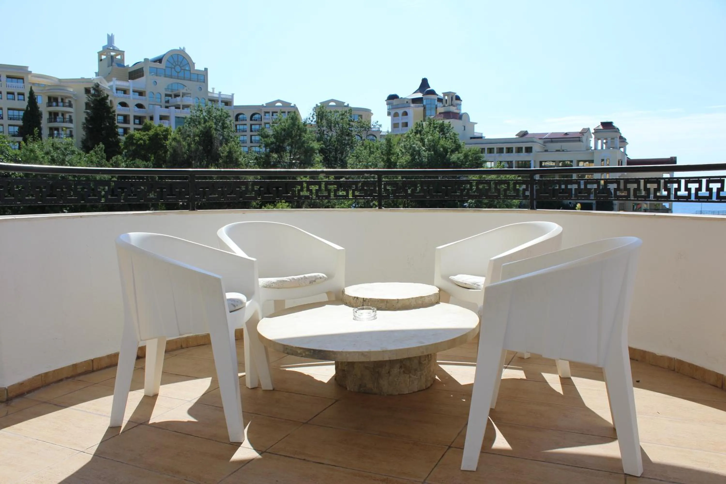 Restaurant/places to eat in Duni Marina Beach Hotel - All Inclusive