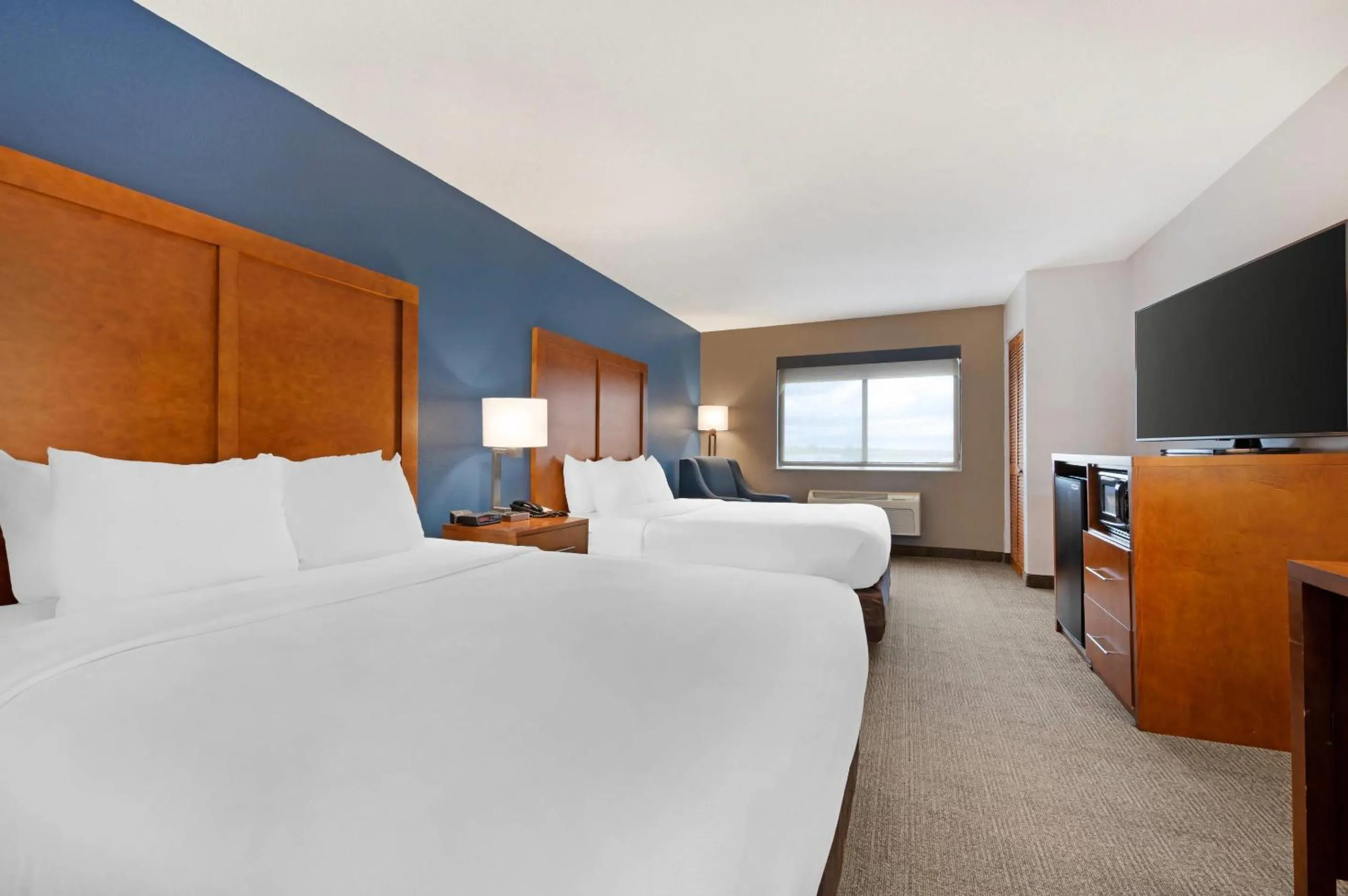 Bedroom, Bed in Comfort Inn & Suites North Greenfield