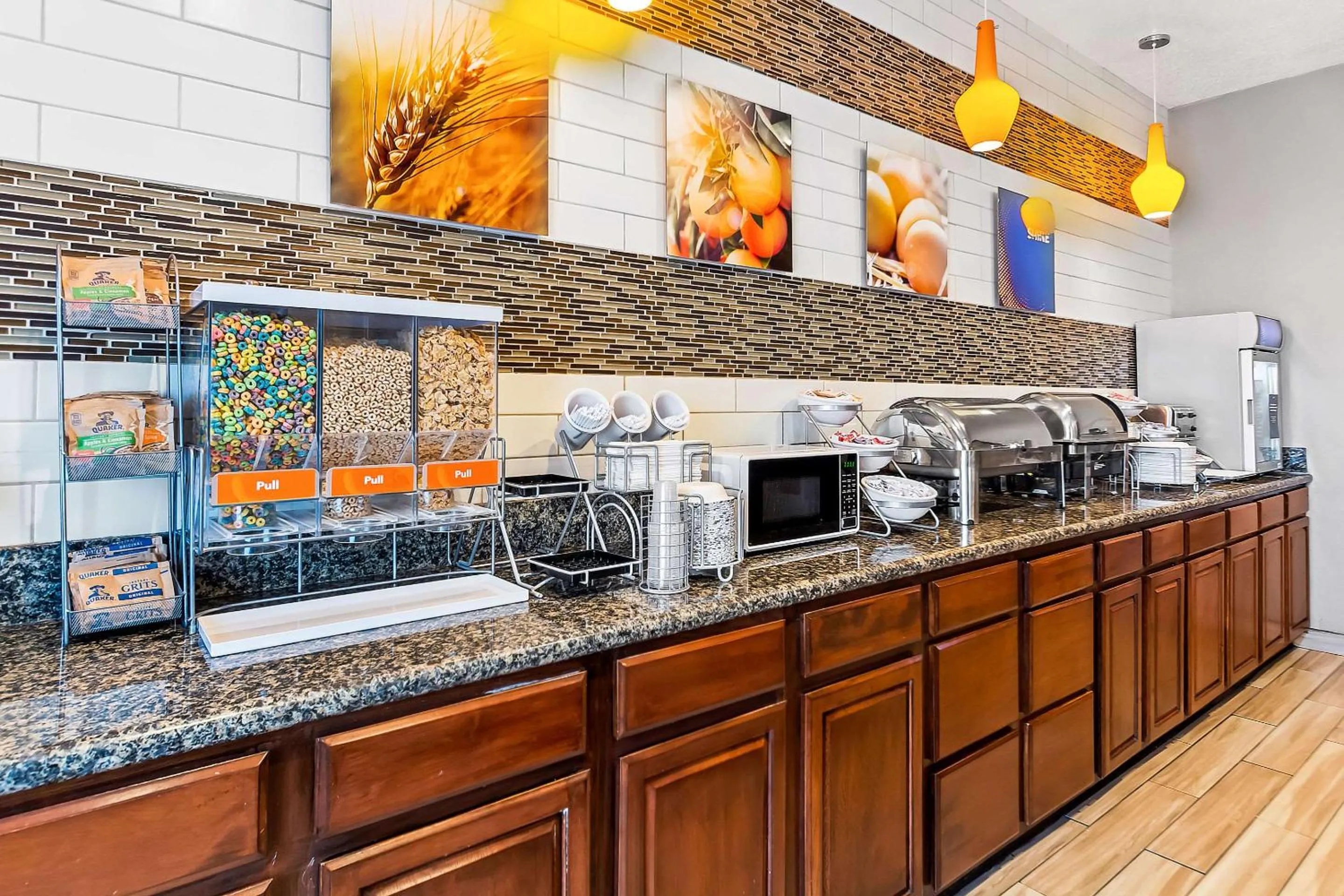 Breakfast in Comfort Suites Vincennes