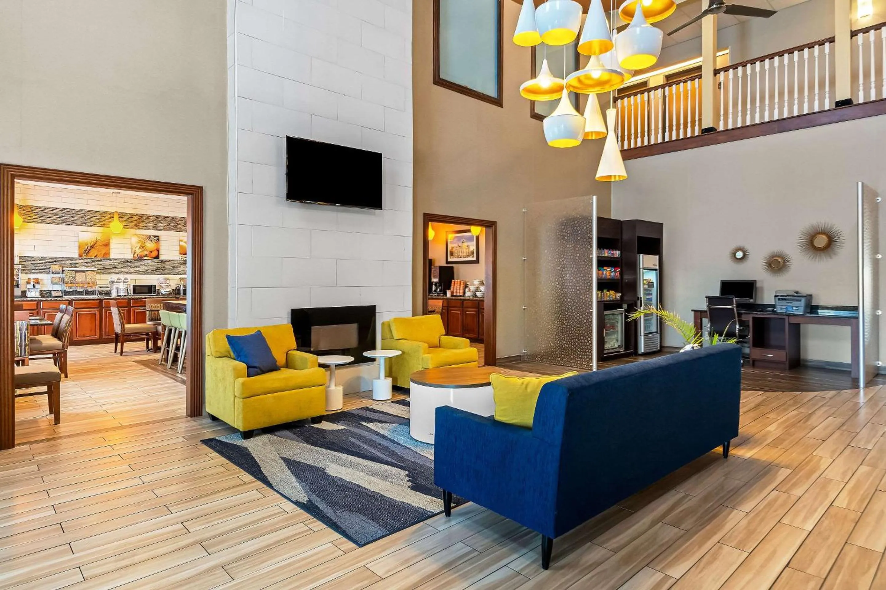 Lobby or reception in Comfort Suites Vincennes