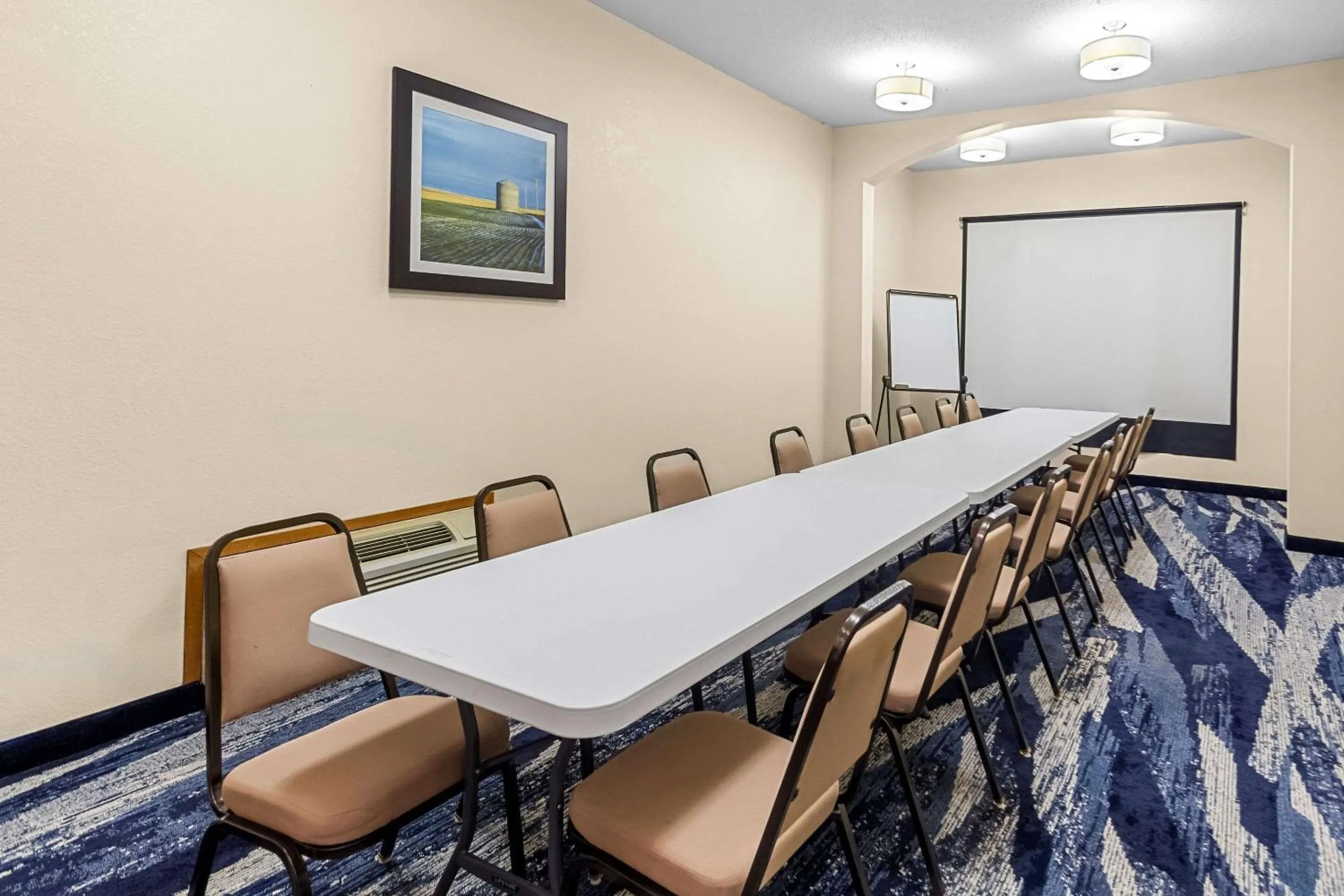 Meeting/conference room in Comfort Suites Vincennes