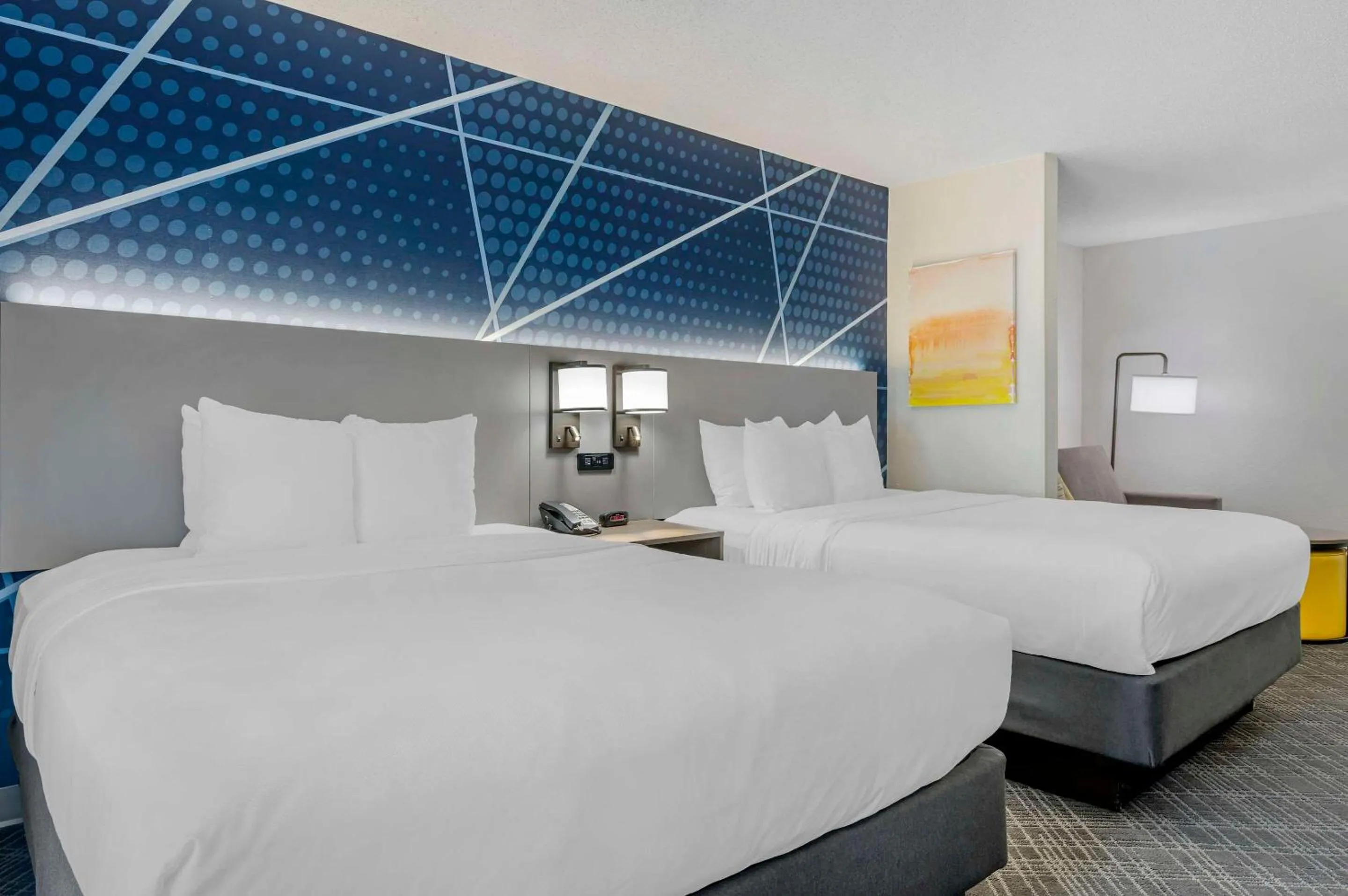 Bedroom in Comfort Suites West Indianapolis - Brownsburg