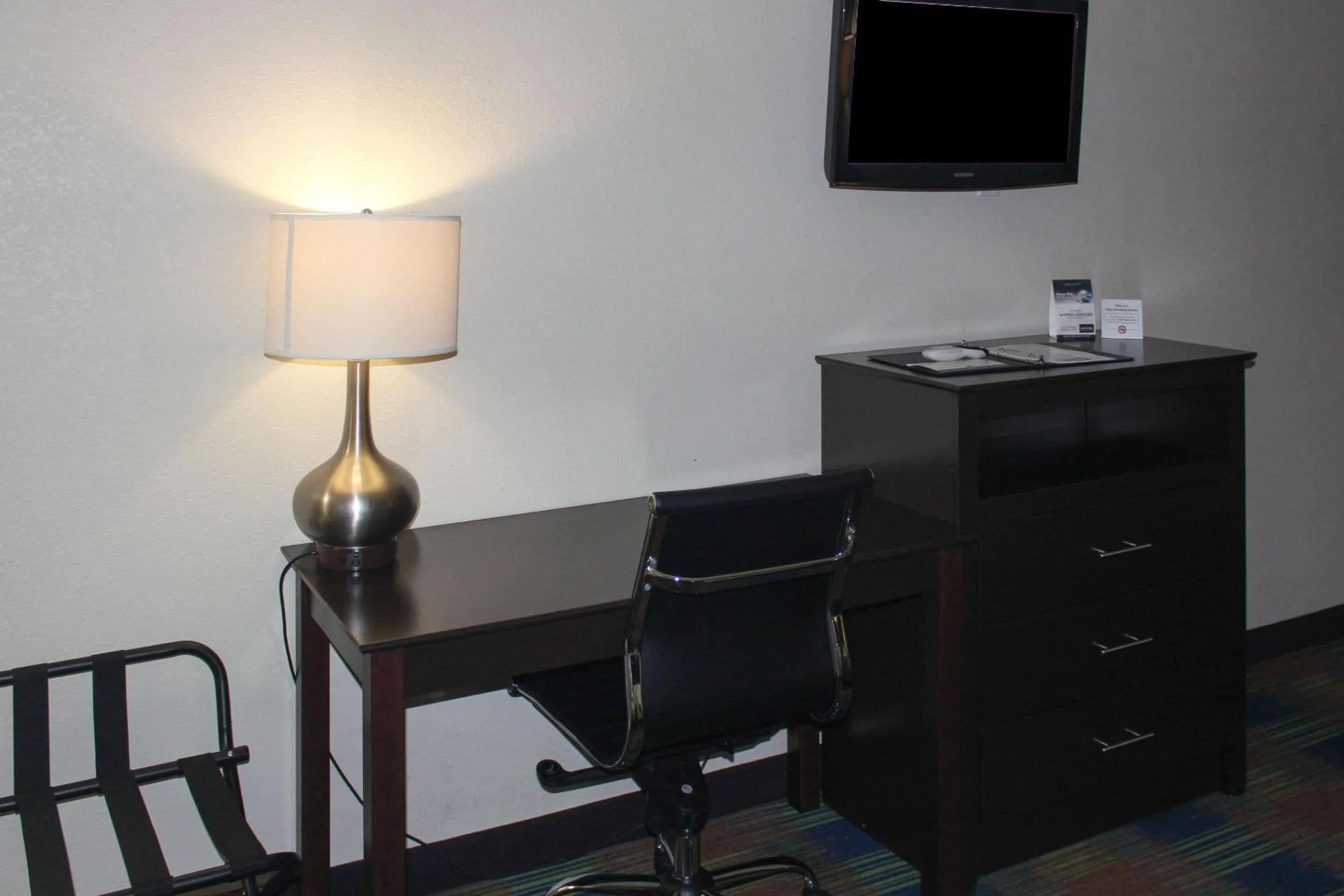 Photo of the whole room in Quality Inn North Vernon