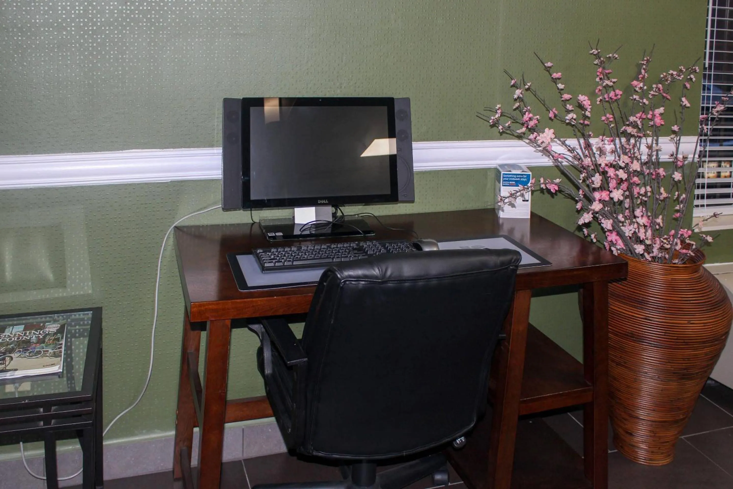 Business facilities in Quality Inn North Vernon