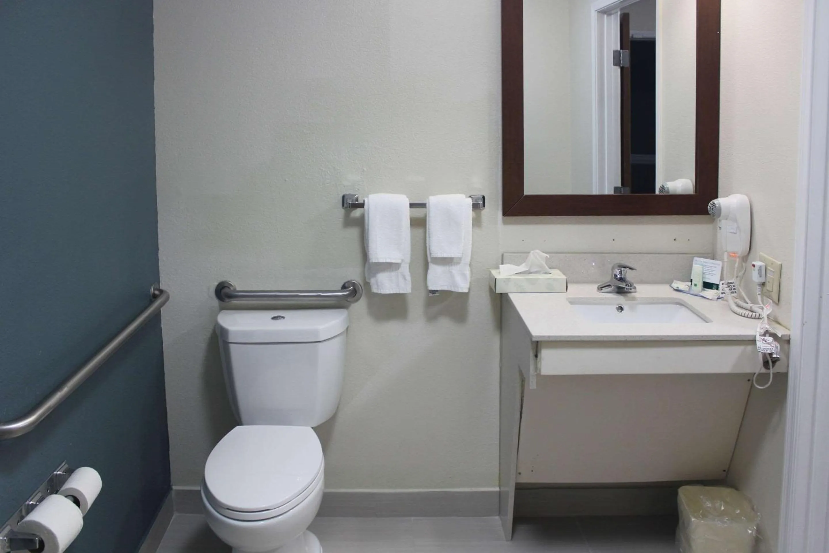 Bathroom in Quality Inn North Vernon