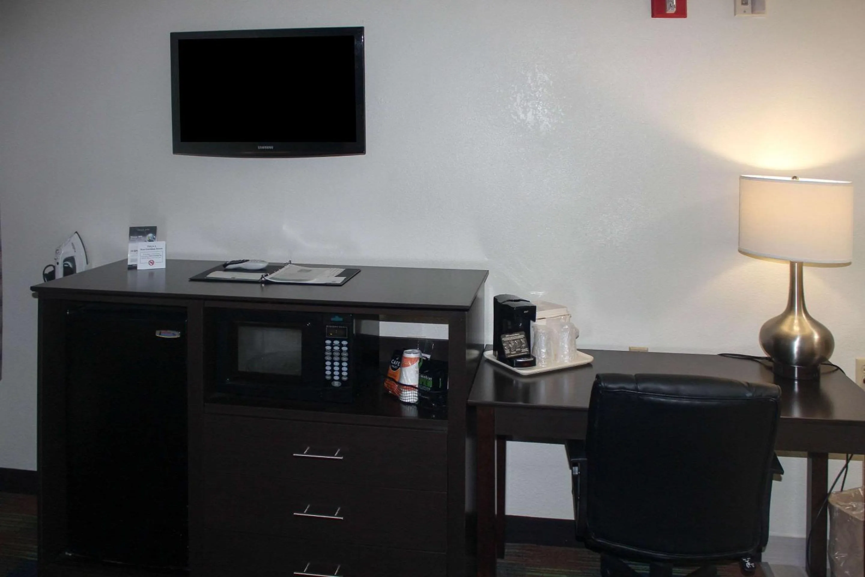 Photo of the whole room in Quality Inn North Vernon