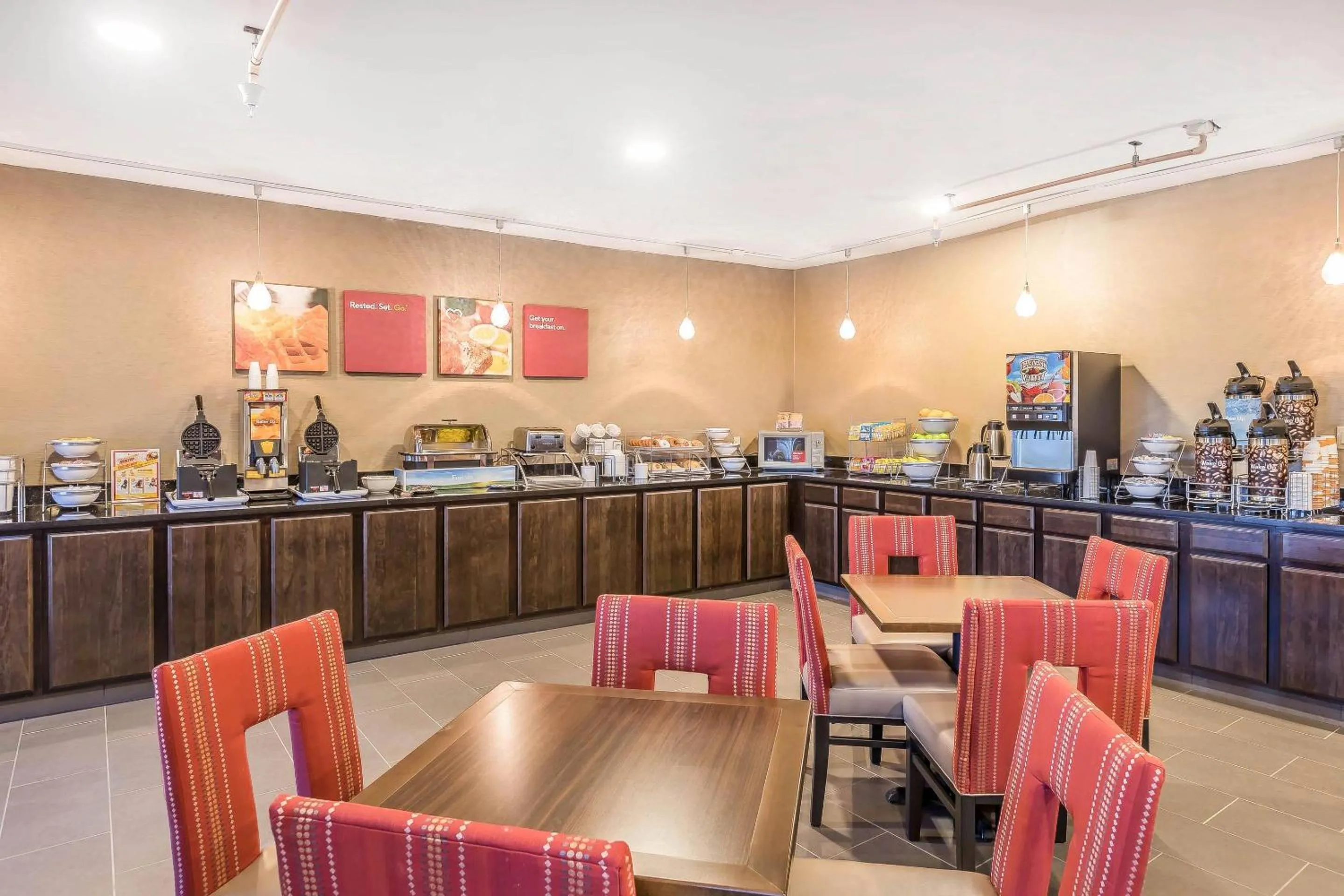 Breakfast in Comfort Suites Fort Wayne North