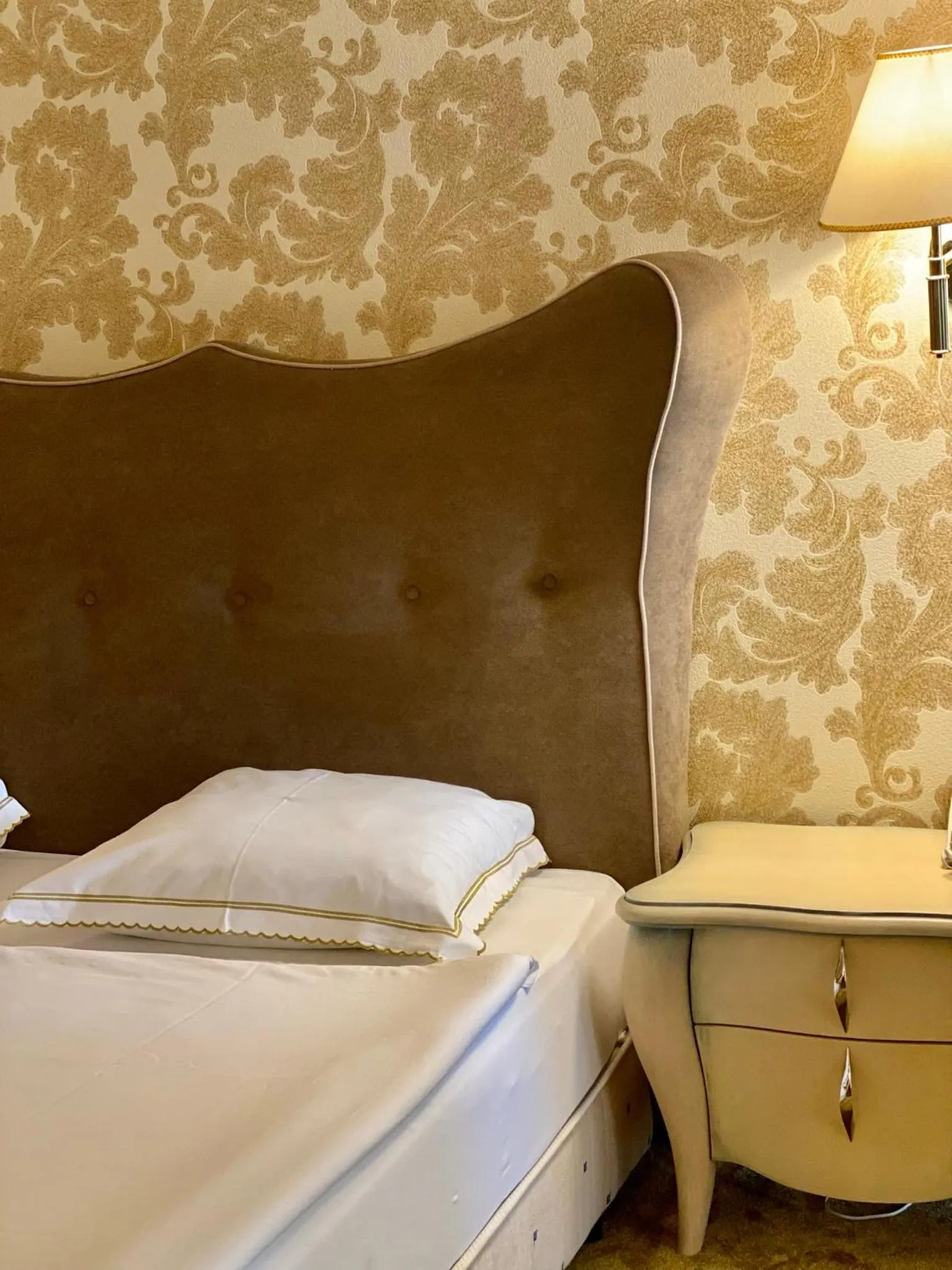 Bedroom, Bed in Duni Marina Royal Palace Hotel - Ultra All Inclusive