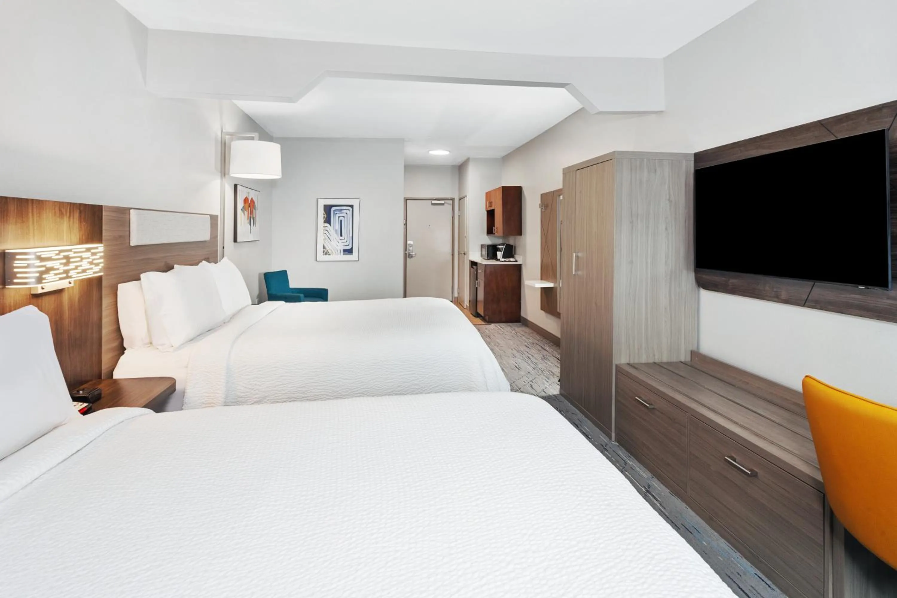 Bedroom, Bed in Holiday Inn Express & Suites Carmel North – Westfield by IHG