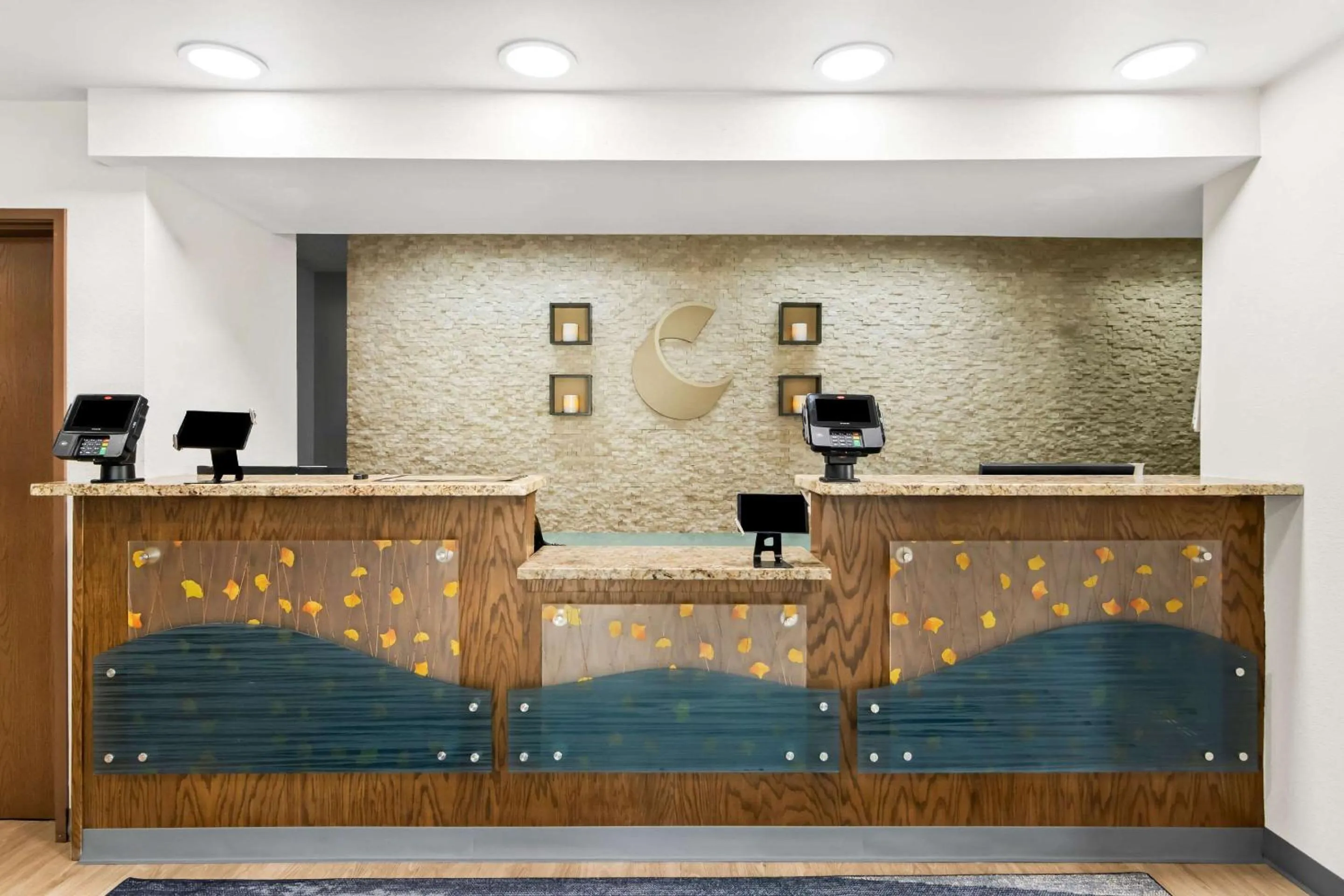 Lobby or reception in Comfort Inn Schereville