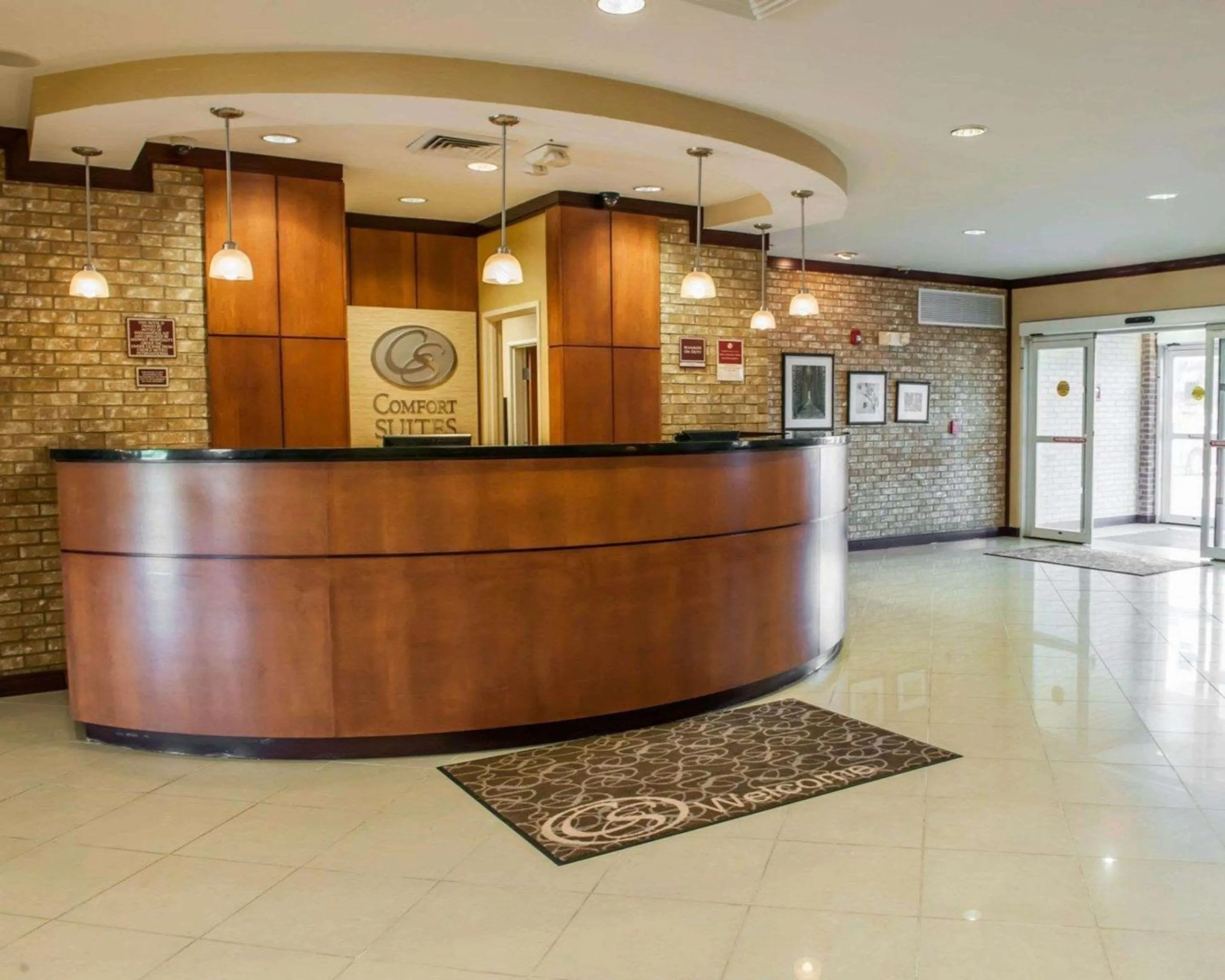 Lobby or reception in Comfort Suites Southport