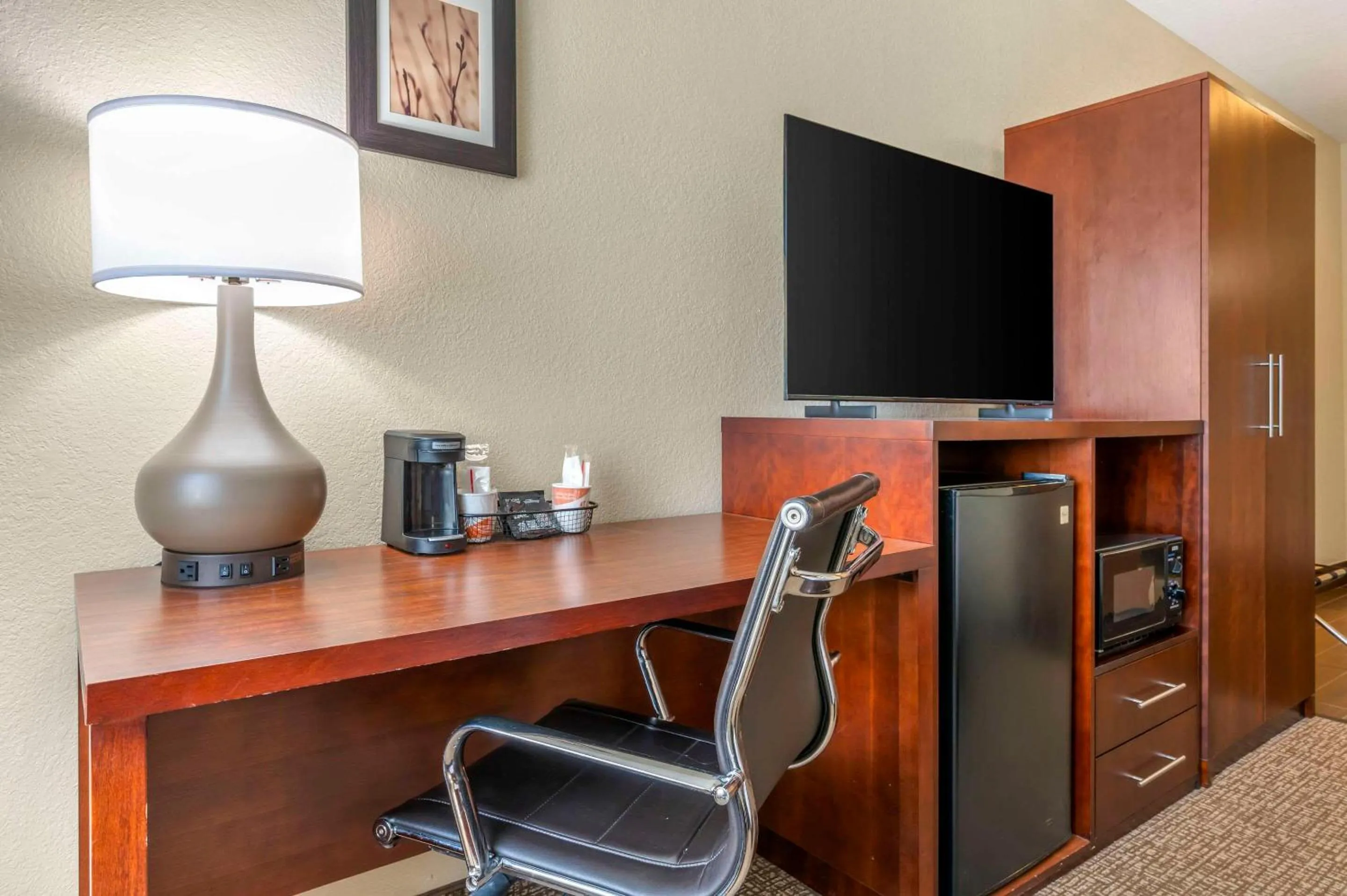 Bedroom in Comfort Inn Fremont