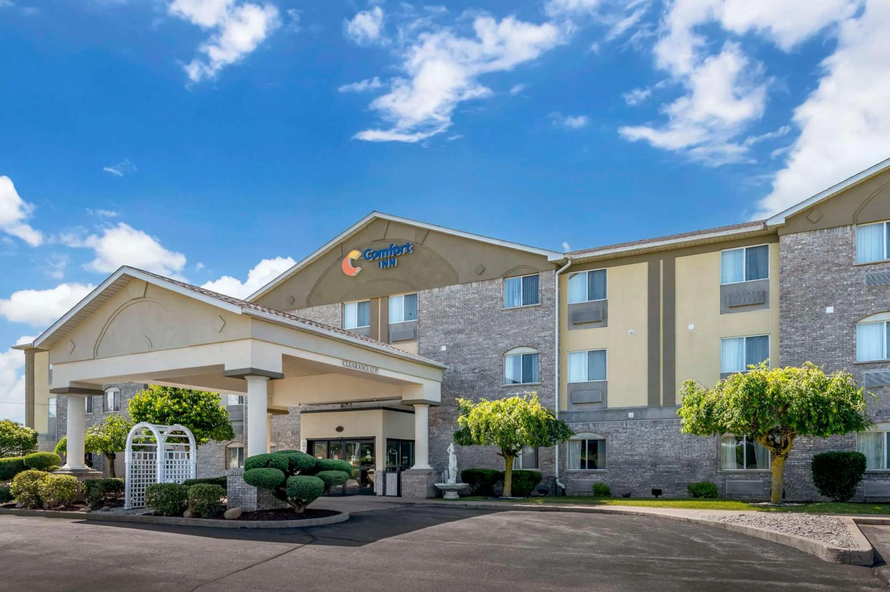 Property building in Comfort Inn Fremont