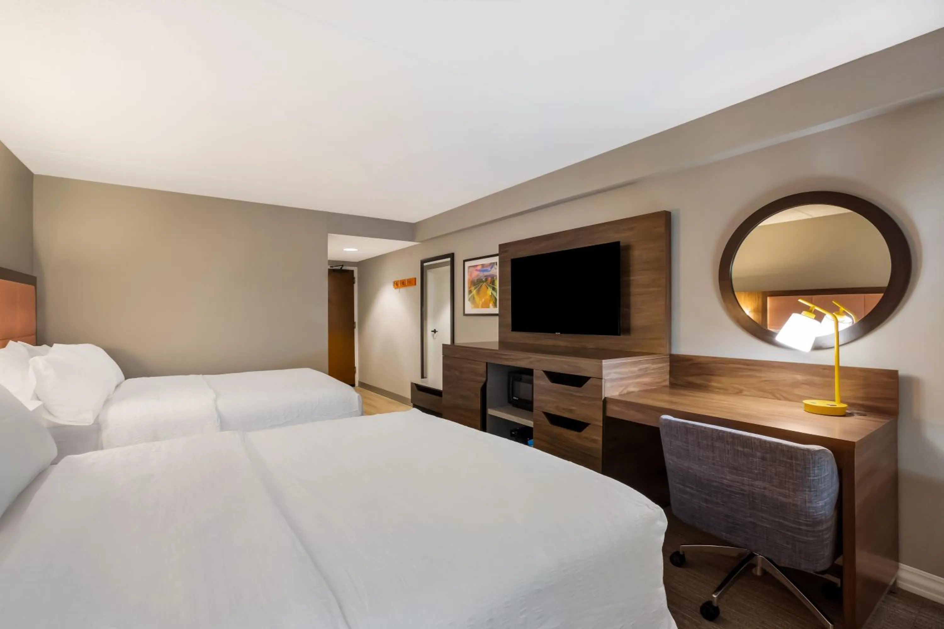 Bedroom, Bed in Hampton Inn Philadelphia/Willow Grove