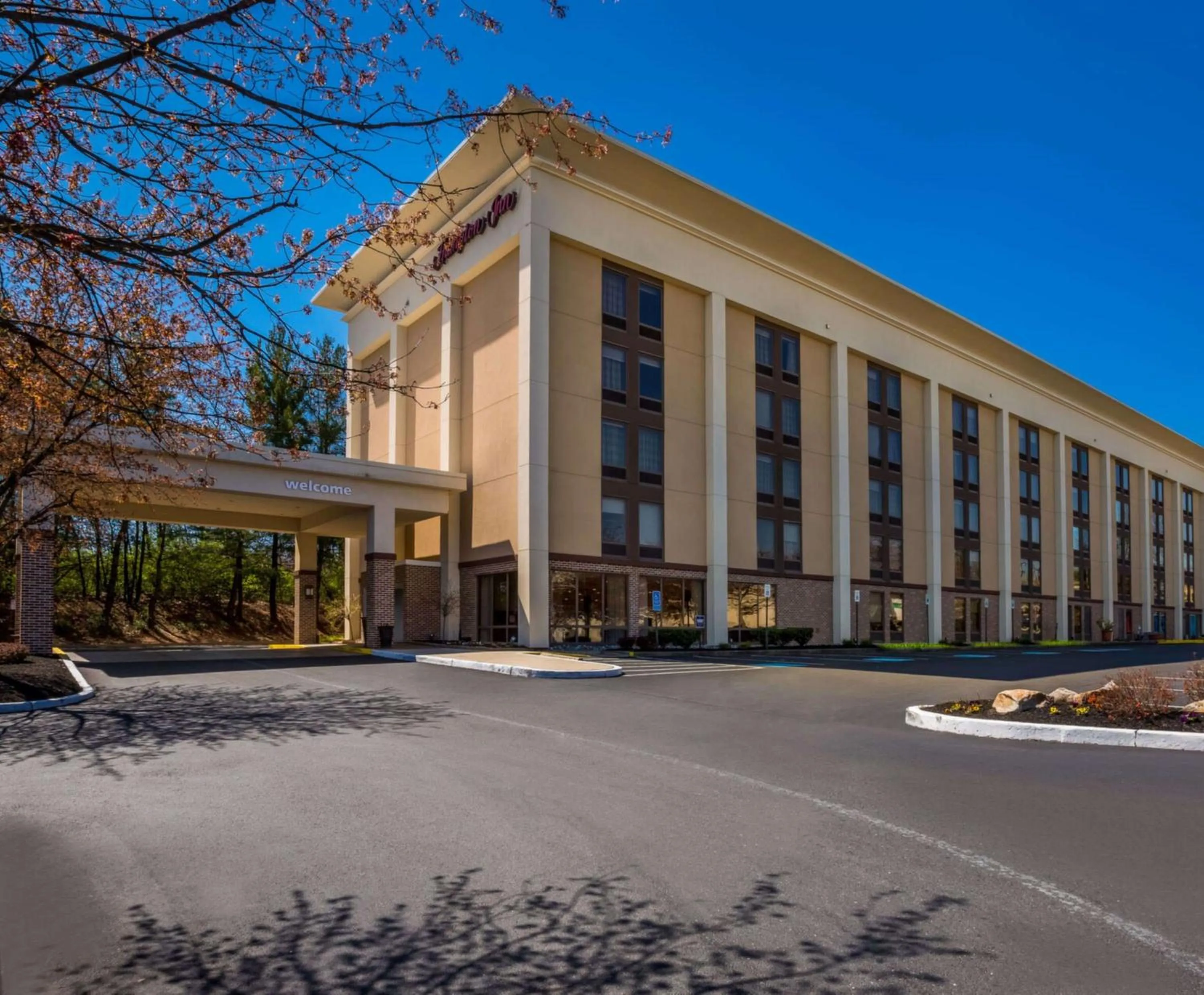 Property building in Hampton Inn Philadelphia/Willow Grove