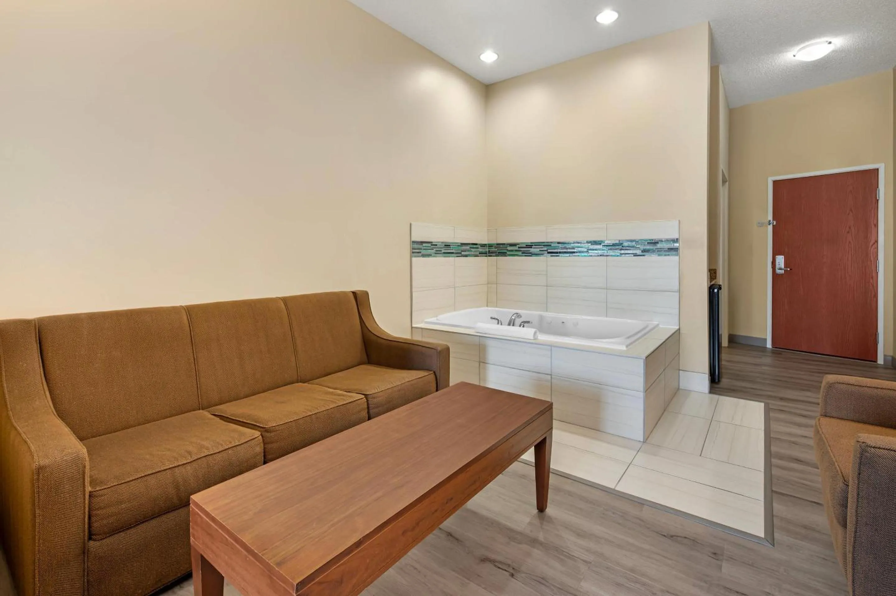 Bedroom in Comfort Suites South Bend Near Casino