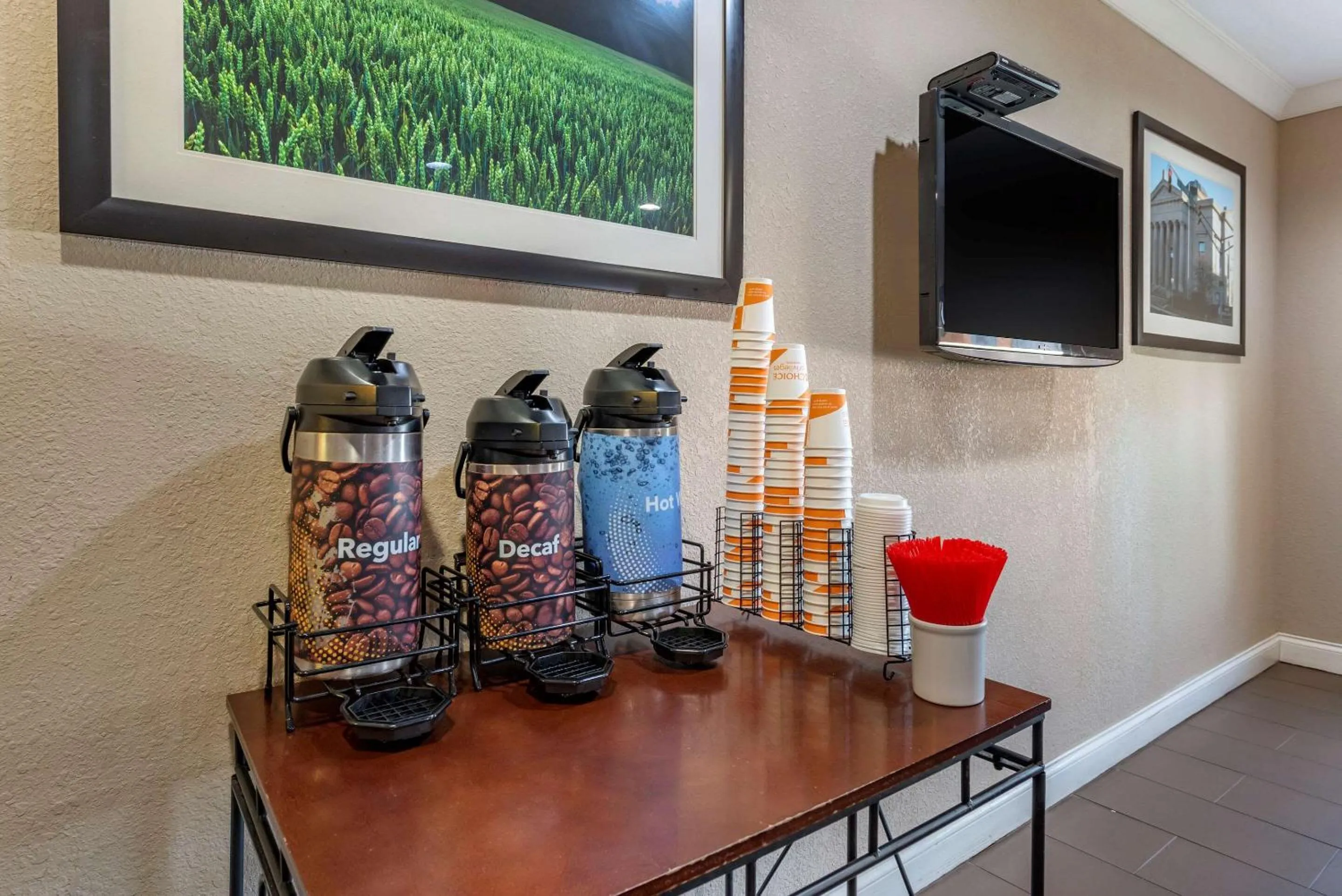 Restaurant/places to eat in Comfort Inn & Suites Muncie Near University