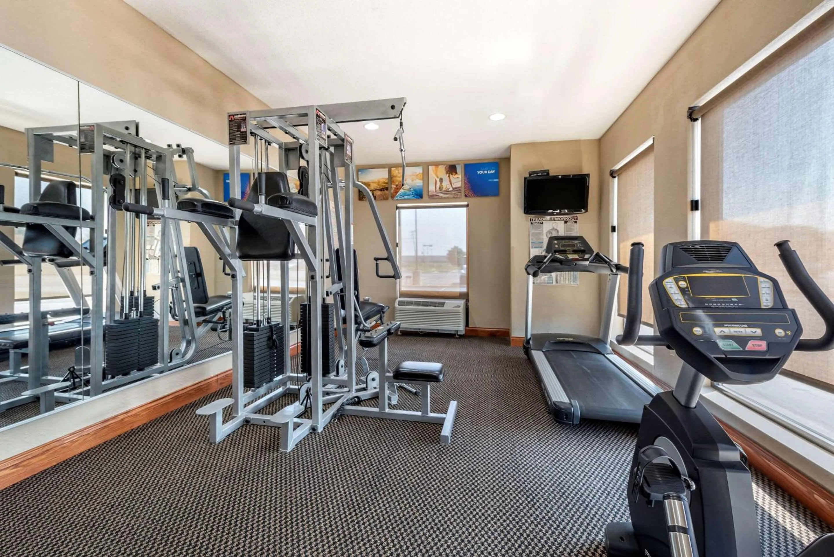 Fitness centre/facilities in Comfort Inn & Suites Muncie Near University