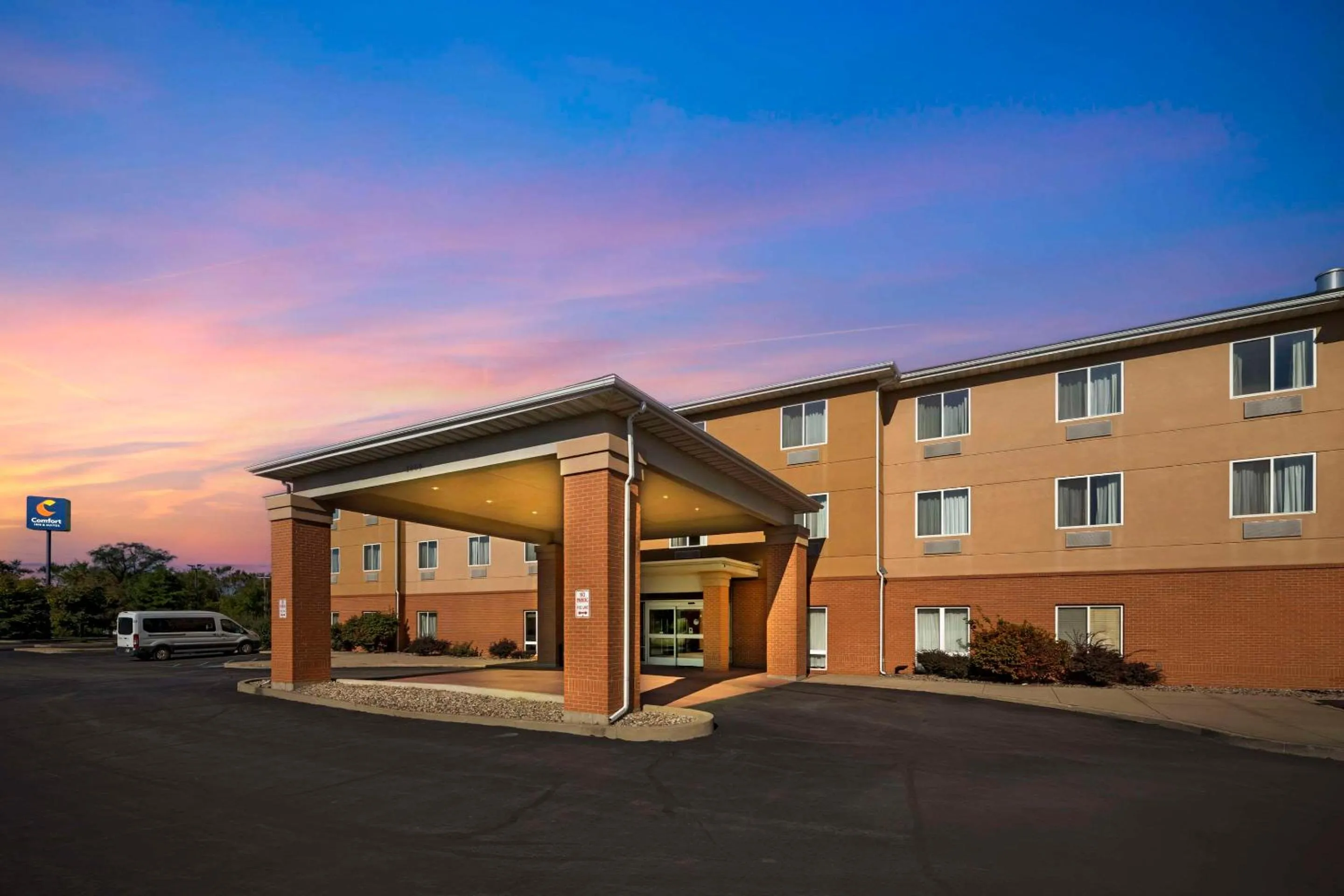 Property building in Comfort Inn & Suites Porter near Indiana Dunes