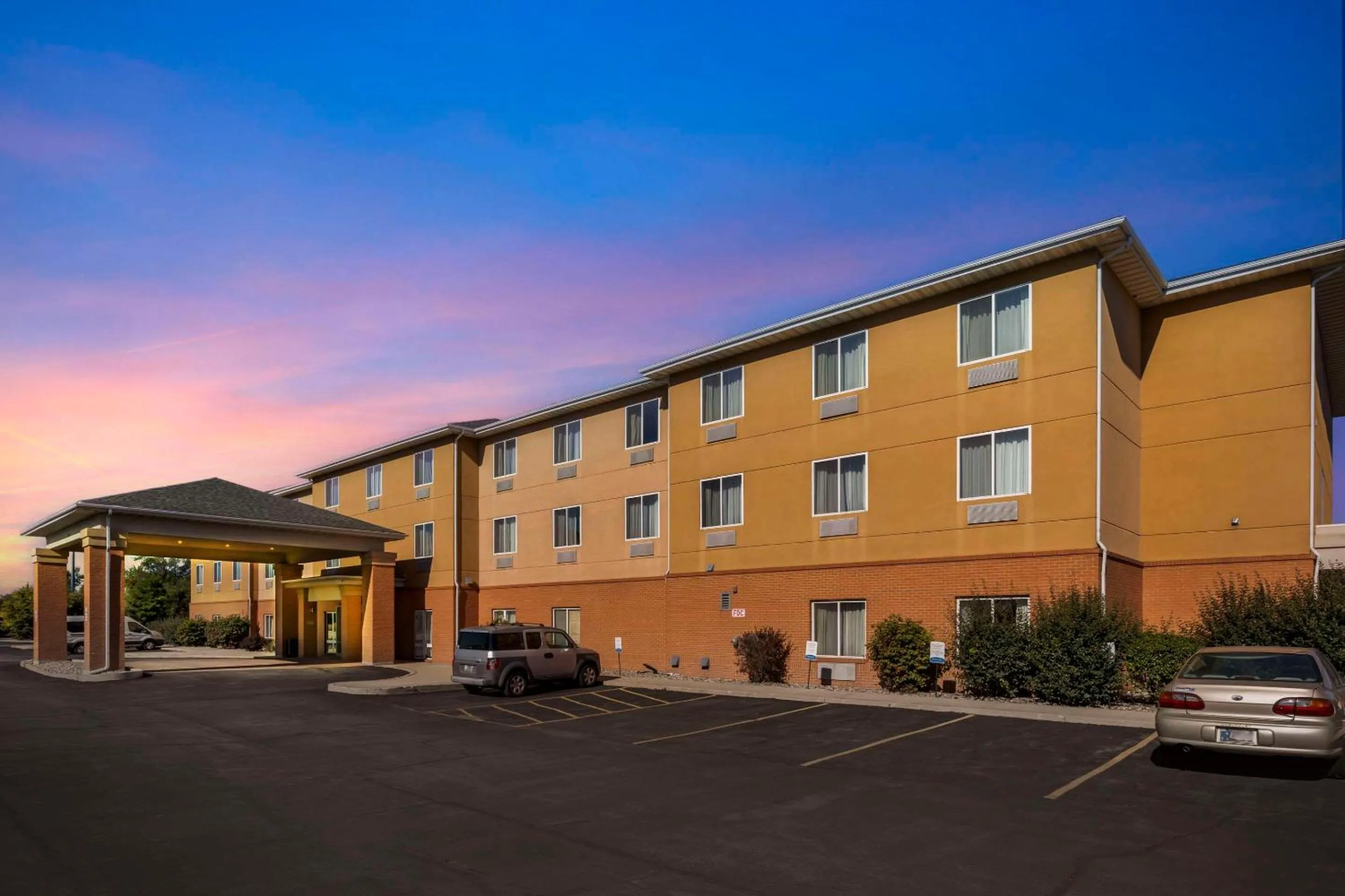 Property building in Comfort Inn & Suites Porter near Indiana Dunes