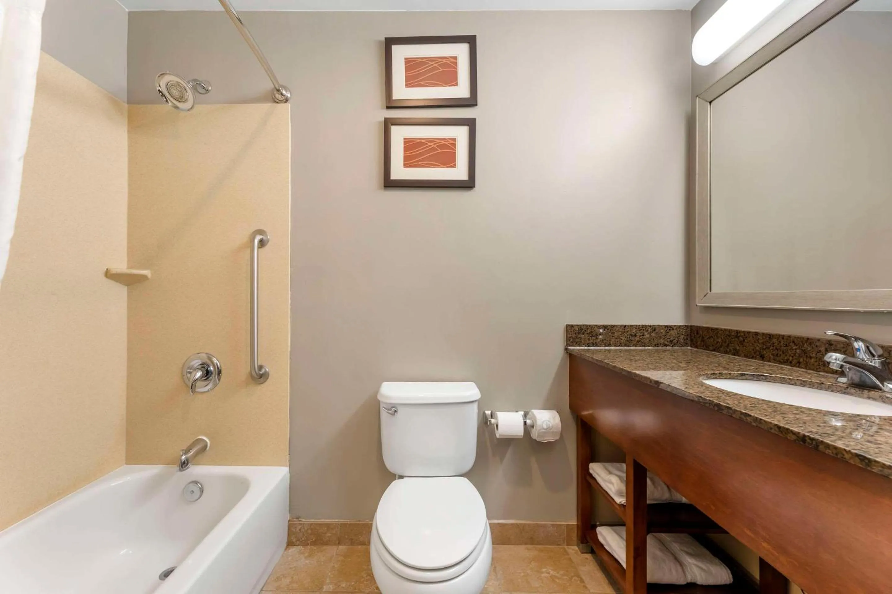 Bedroom in Comfort Inn & Suites Porter near Indiana Dunes